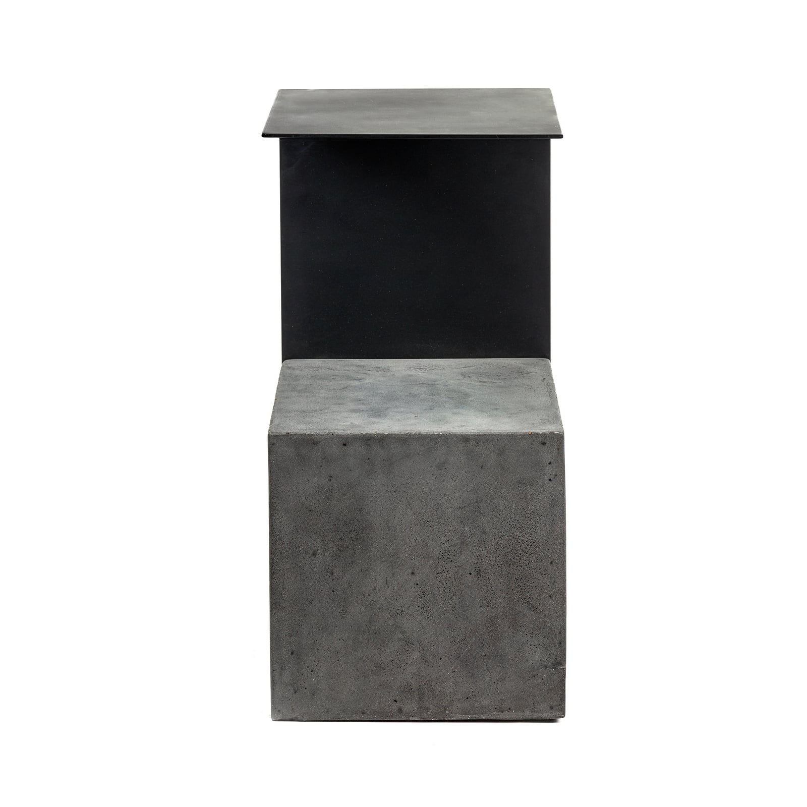 L'OBSTACLE DE L'APPARTEMENT sidebord, sort, beton, højde 60 cm – Serax