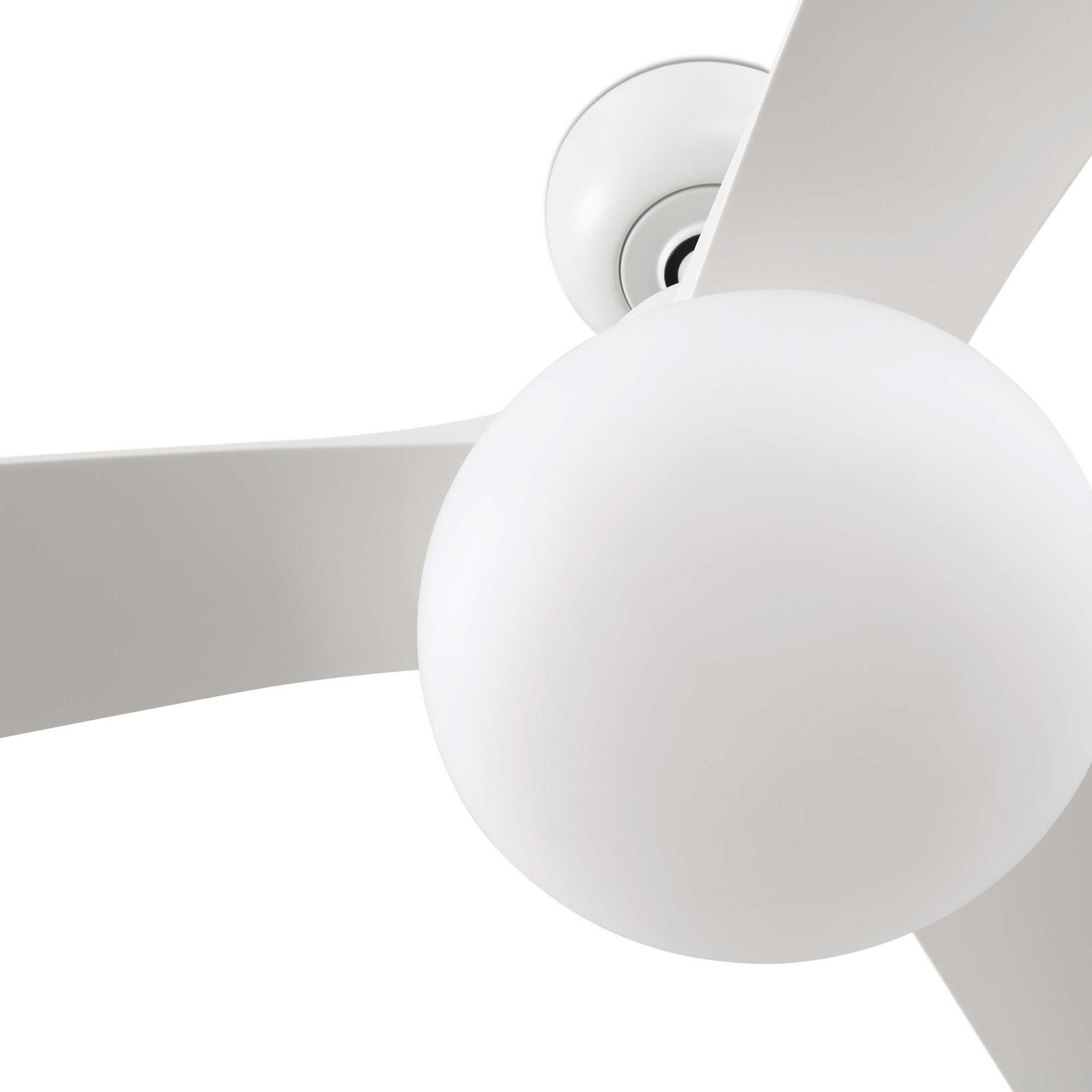 Ventilateur de plafond avec éclairage Outwood, blanc, courant continu,