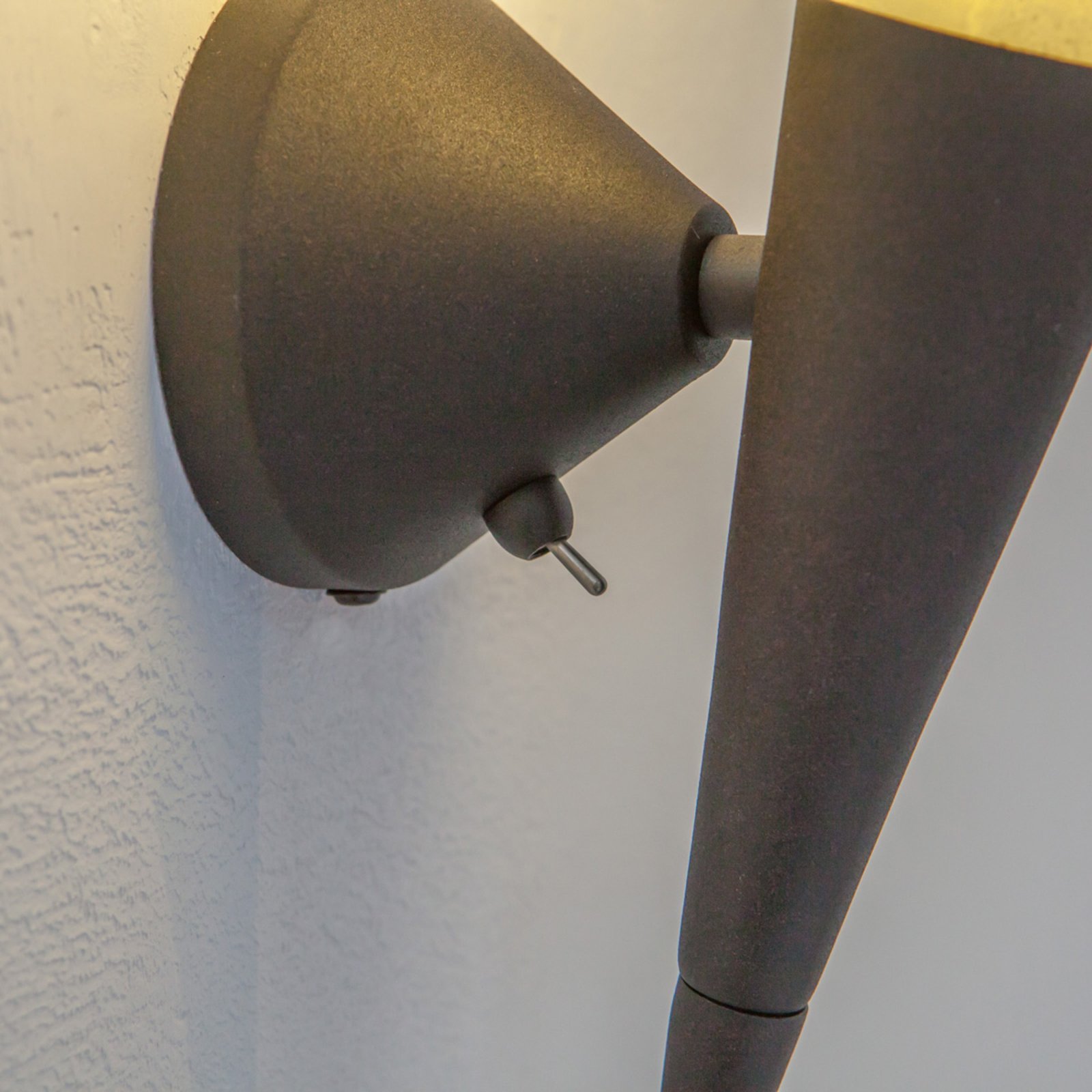 Alva Vägglampa Rust/Cream - Lindby