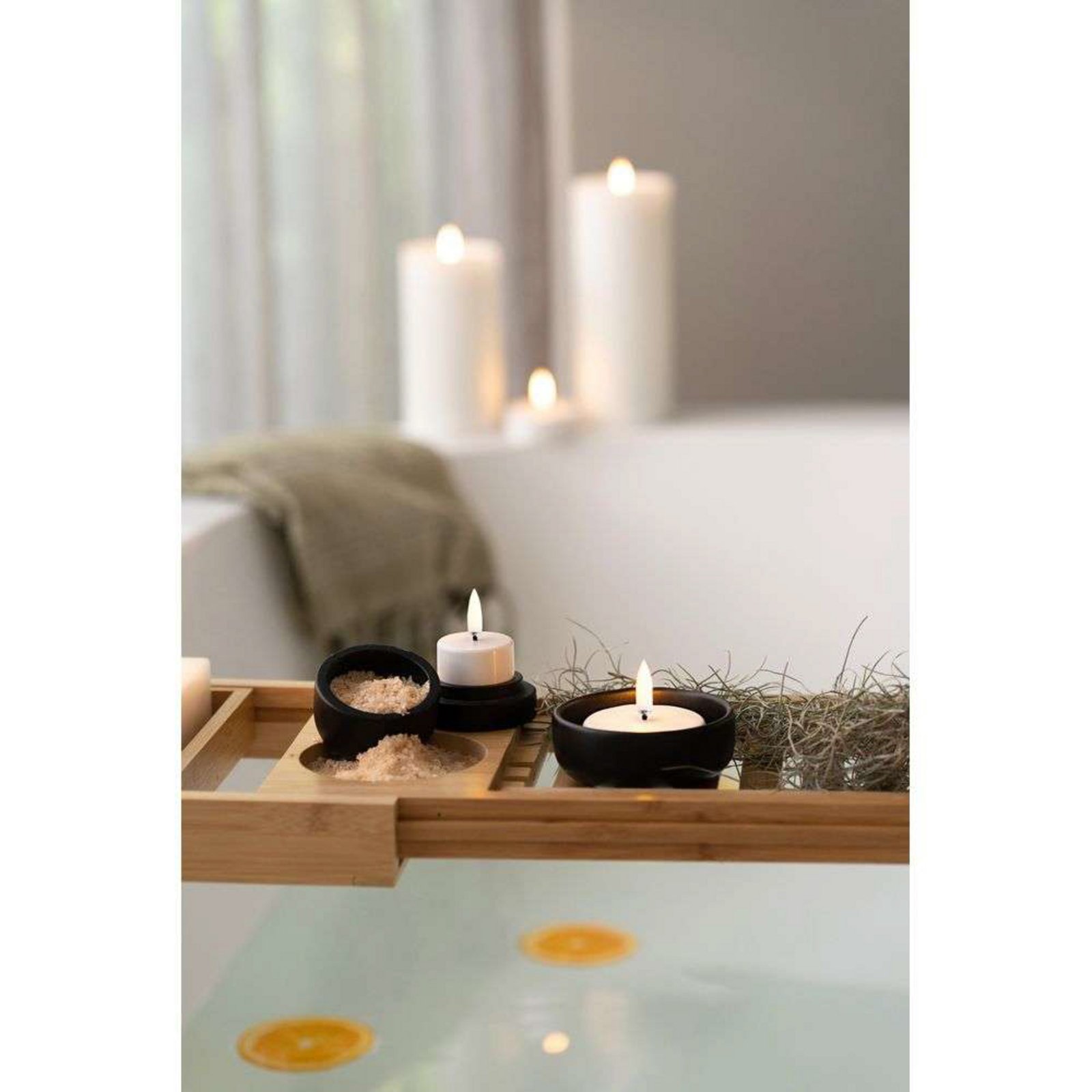 Tea Light Maxi LED Nordic White 6,1 x 2,2 cm - Uyuni Lighting