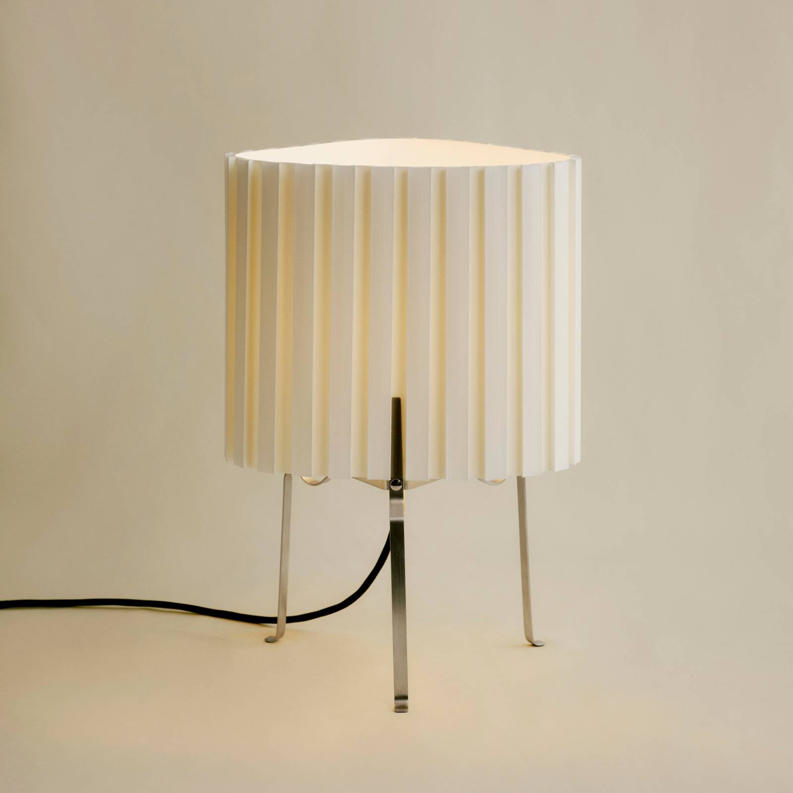 Lampa stołowa HAY Canelé, biała, wysokość 37 cm, E14, materiał