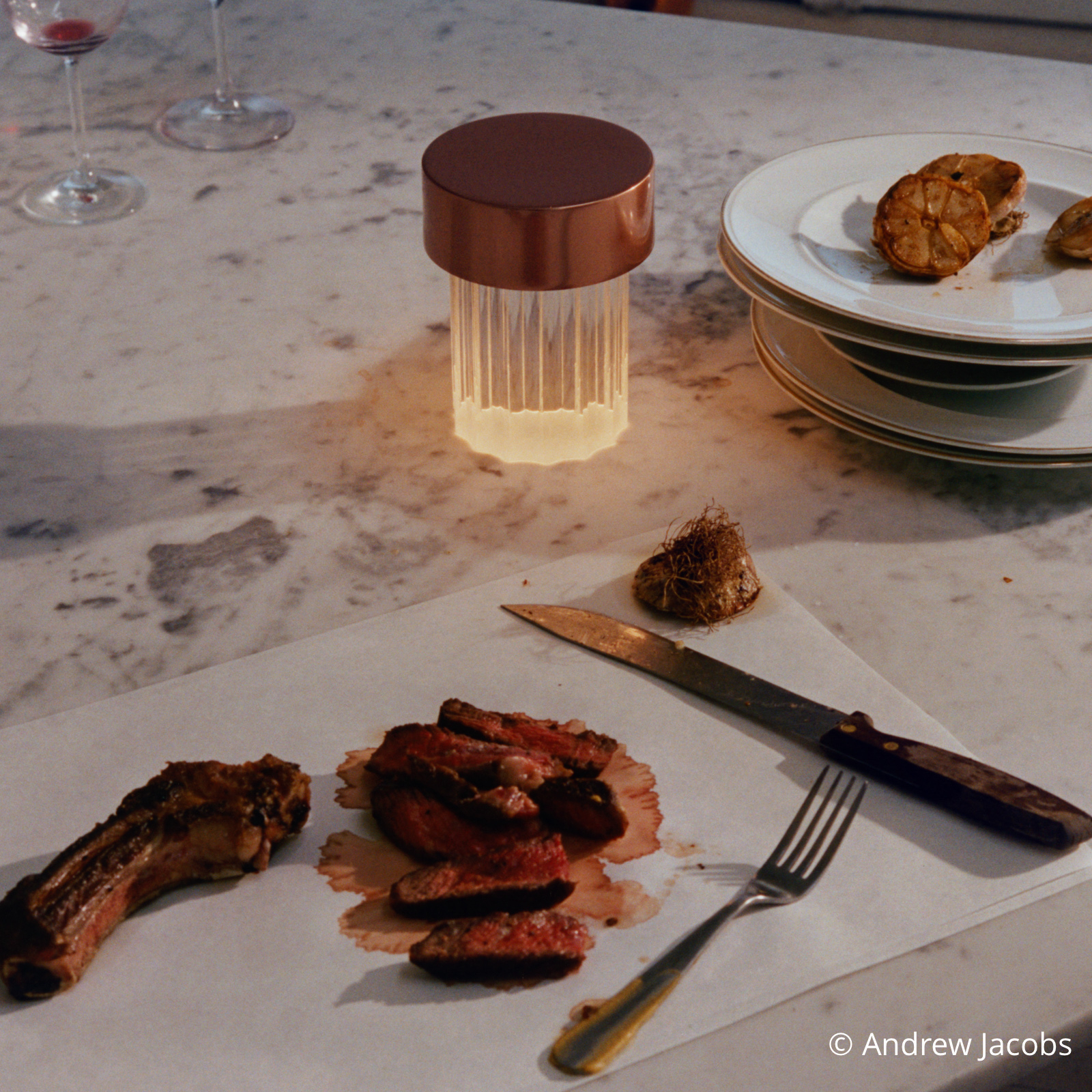 FLOS LED-Akkutischleuchte Last Order, geriffelt, Glas, IP20