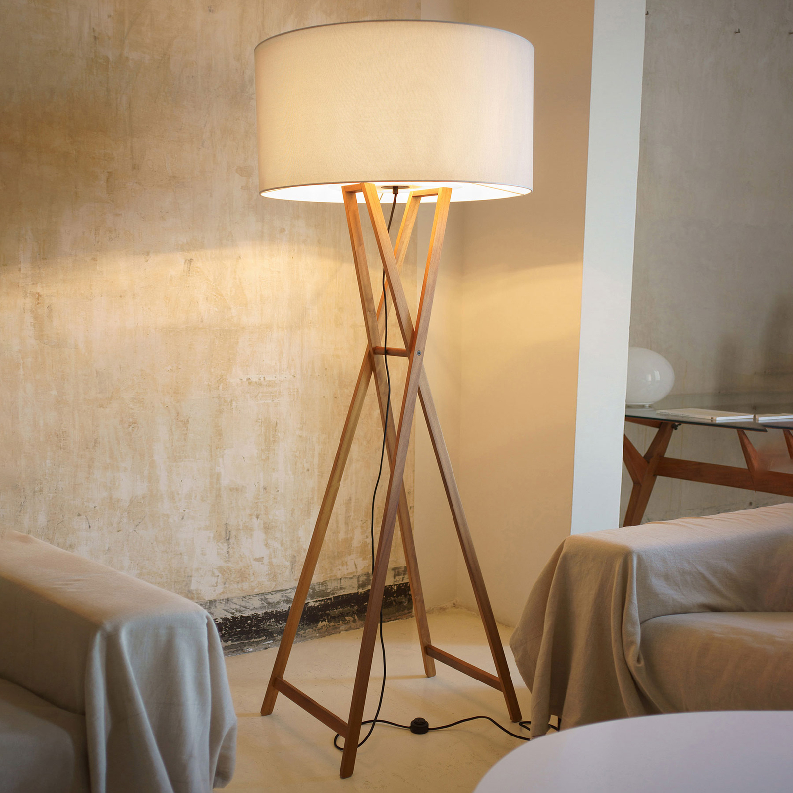 MARSET Cala P165 floor lamp, oak/pearl white