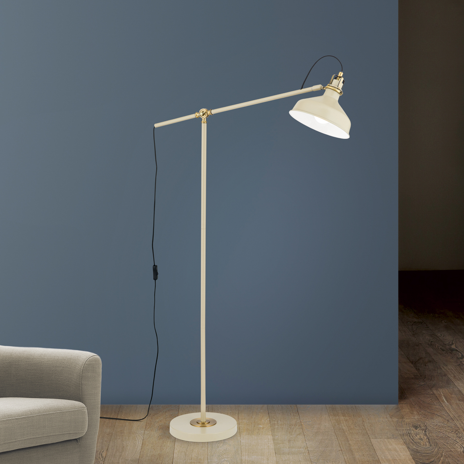 Schiller golvlampa, khaki, metall, 153 cm hög, justerbar