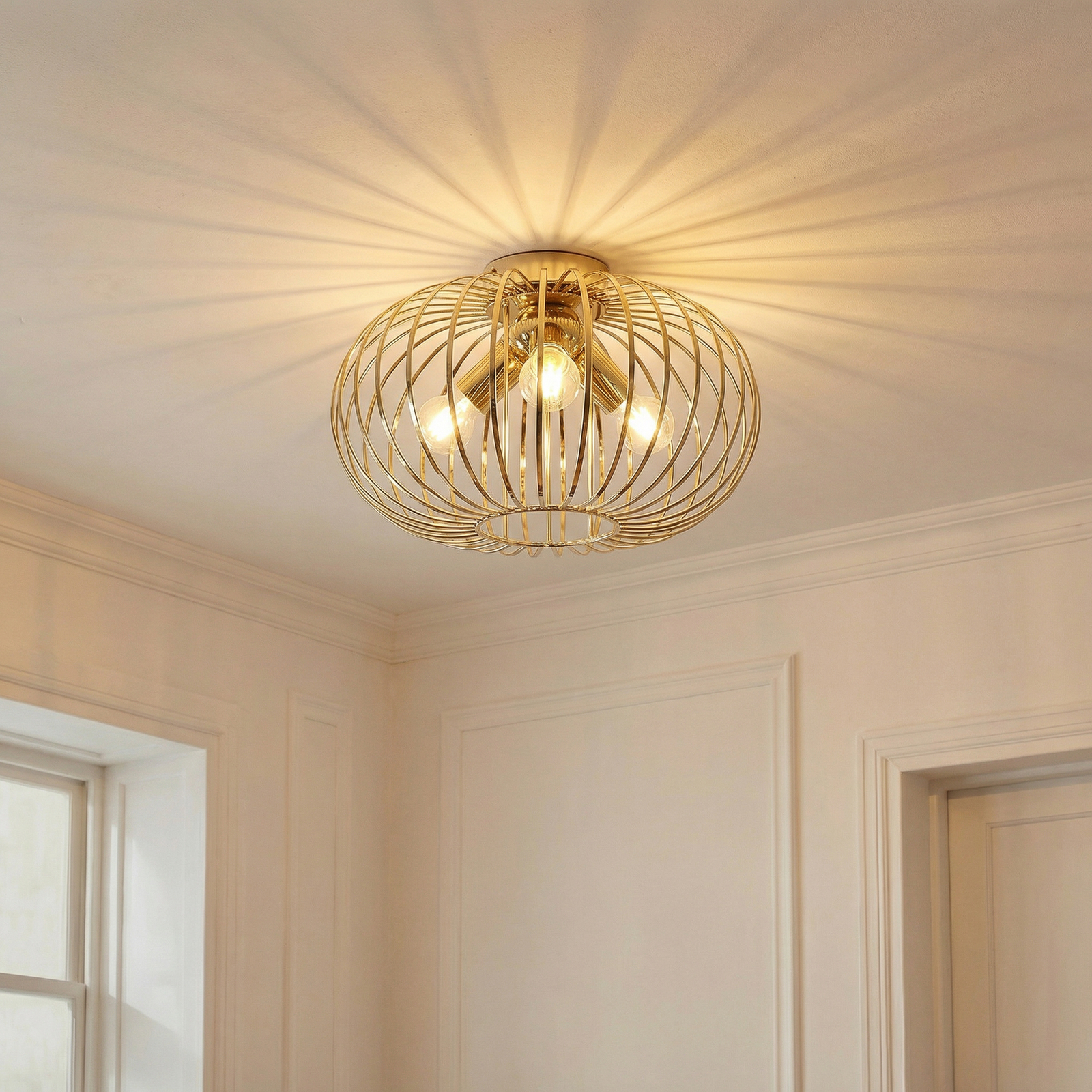 Φωτιστικό οροφής Globe, χρυσό χρώμα, Ø 51 cm, 3 λάμπες, E27