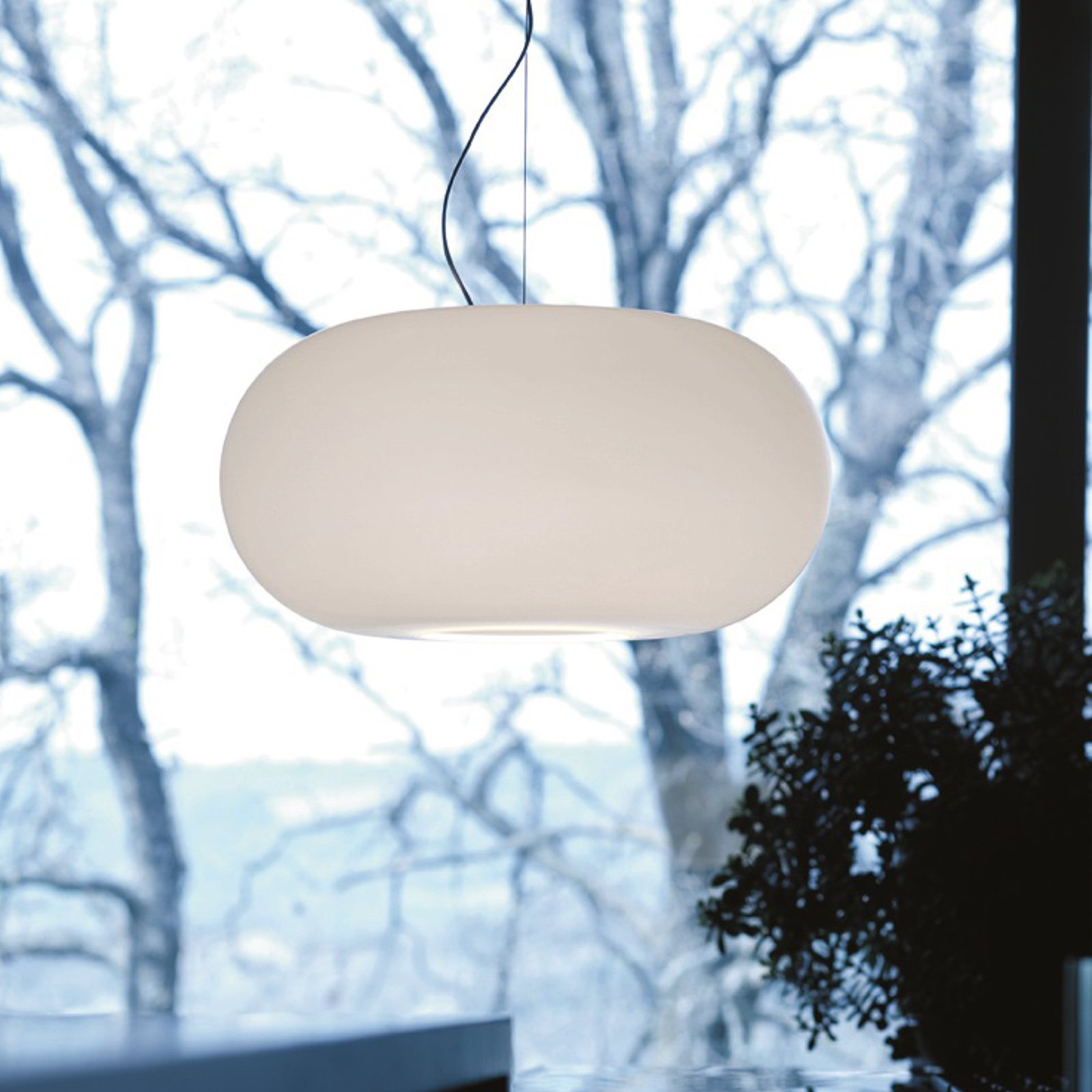 Prandina Over S5 závesná lampa, biely opál Ø 42 cm