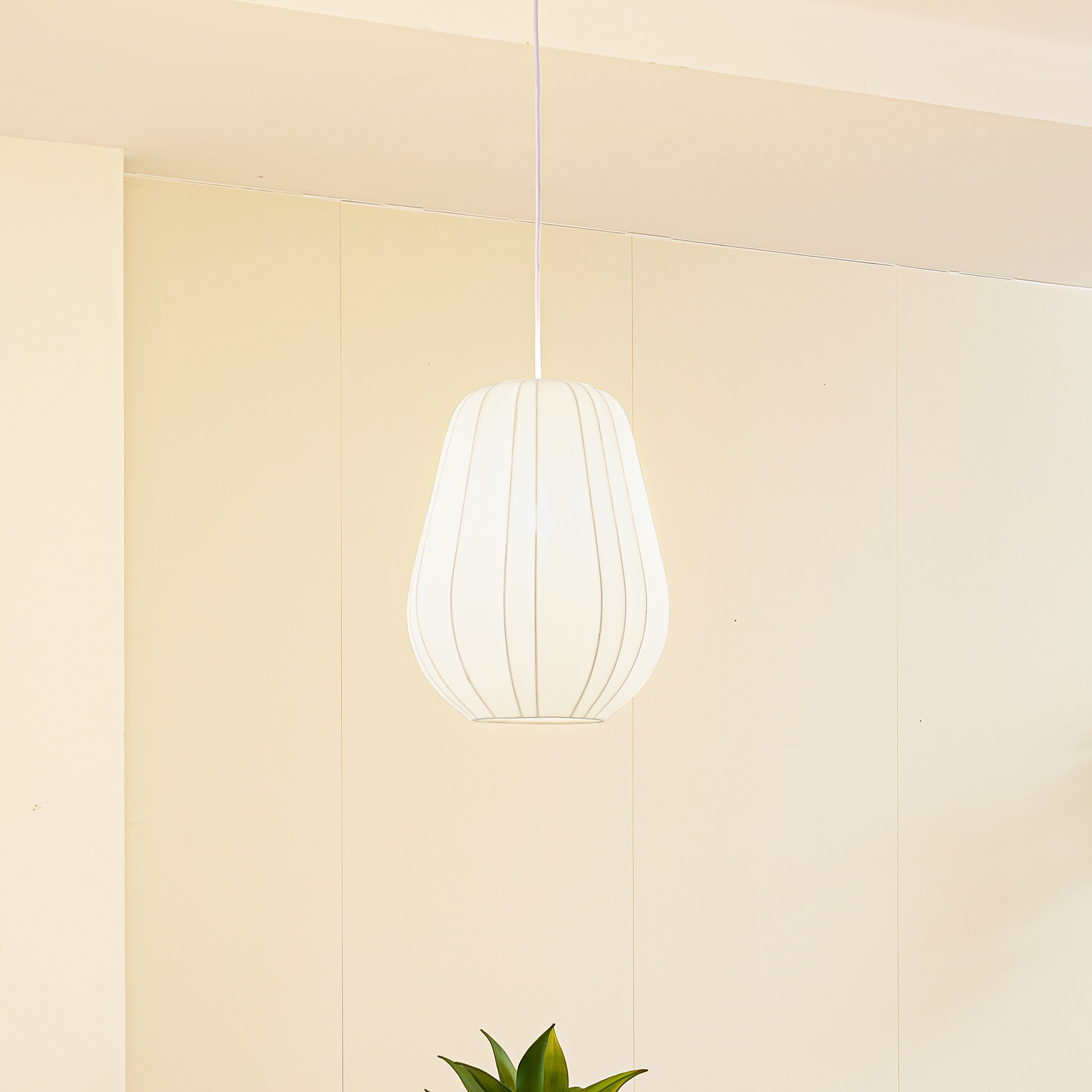 Lindby candeeiro suspenso Helin, branco, Ø 30 cm, tecido