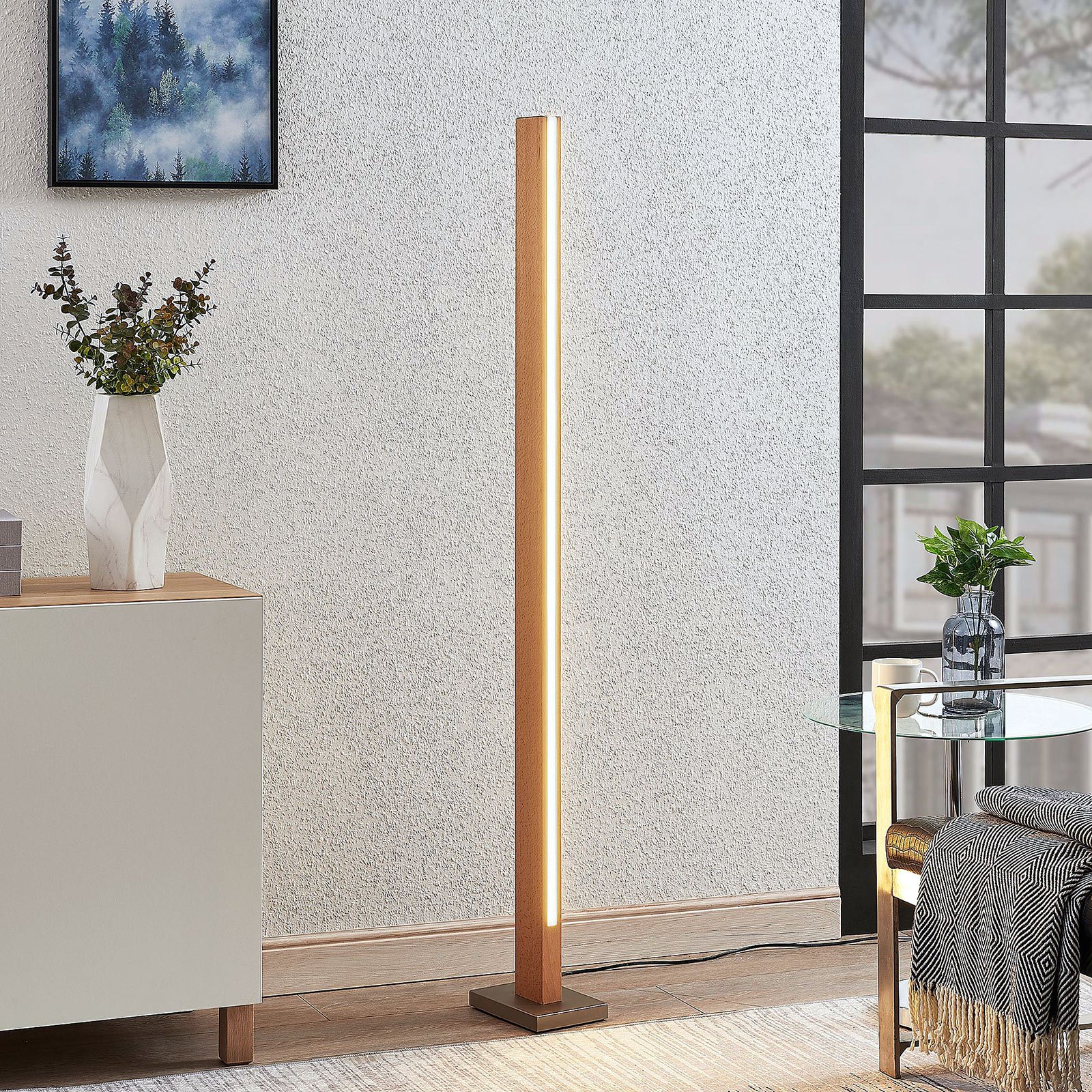 Tamlin LED wooden floor lamp, beech-coloured