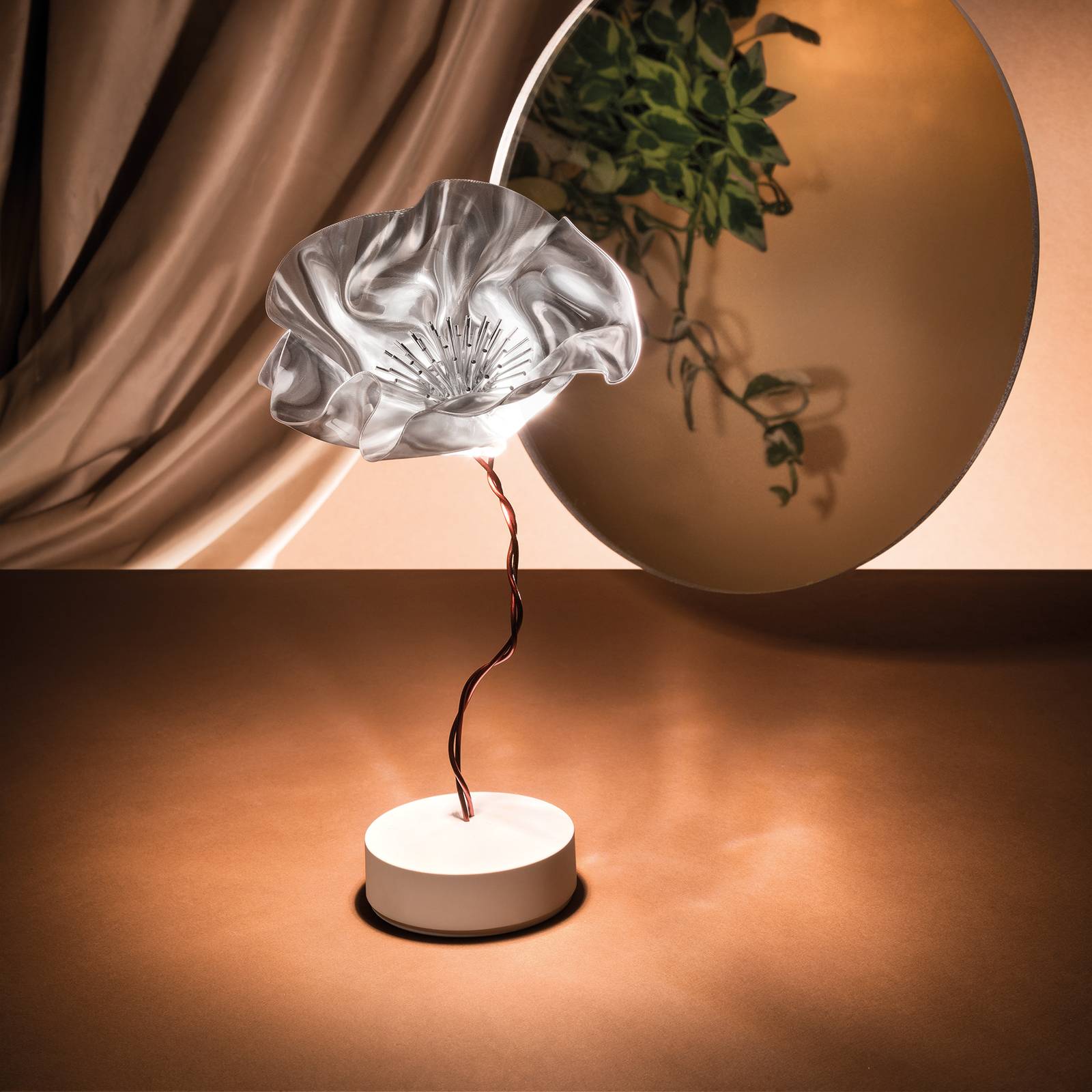 Slamp Lafleur LED-Tischleuchte, Akku, prisma günstig online kaufen