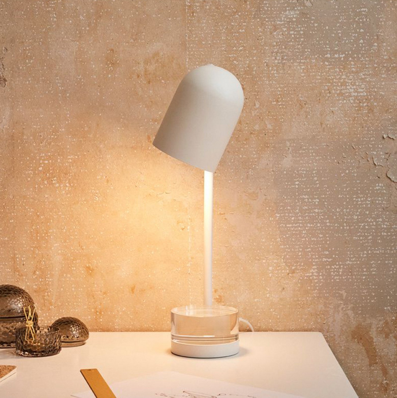 Lampa de masă AYTM Luceo albă - Camera de zi / sufragerie - Design - Metal