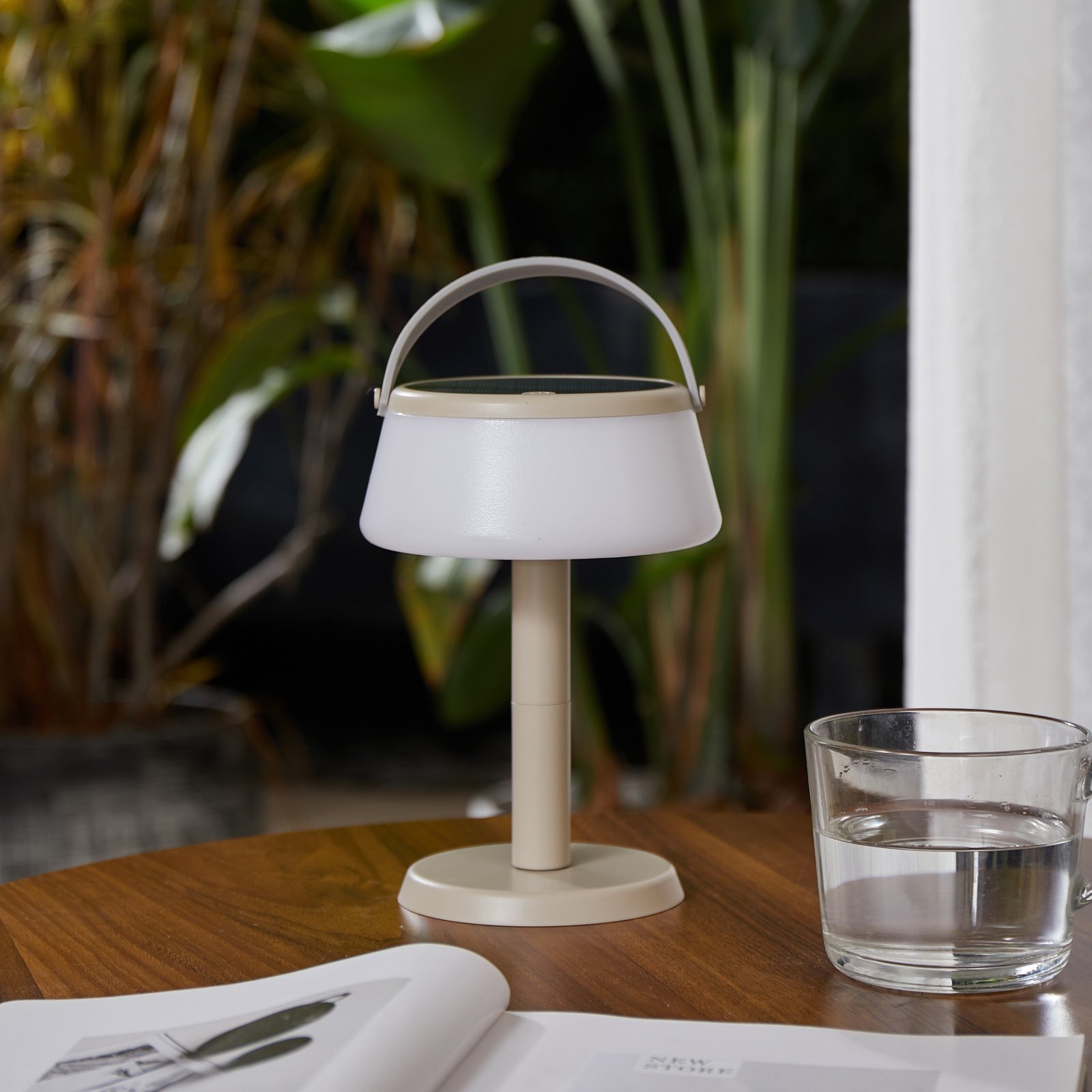 Mikkel Portátil Célula solar Candeeiro de Mesa Dim. Bege - Lindby