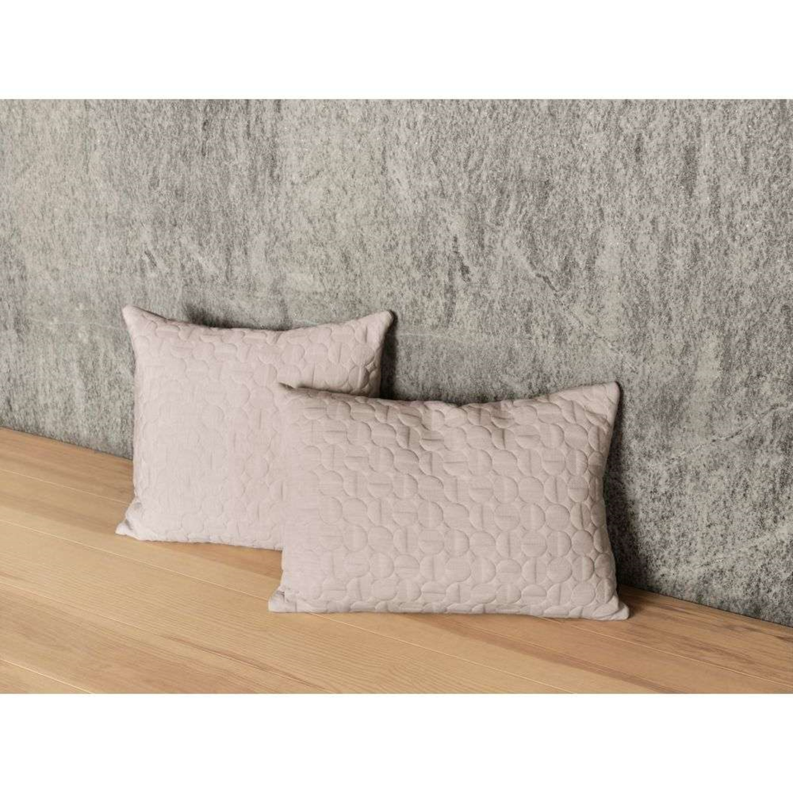 AJ Cushion Vertigo 50x50 Sand - Fritz Hansen