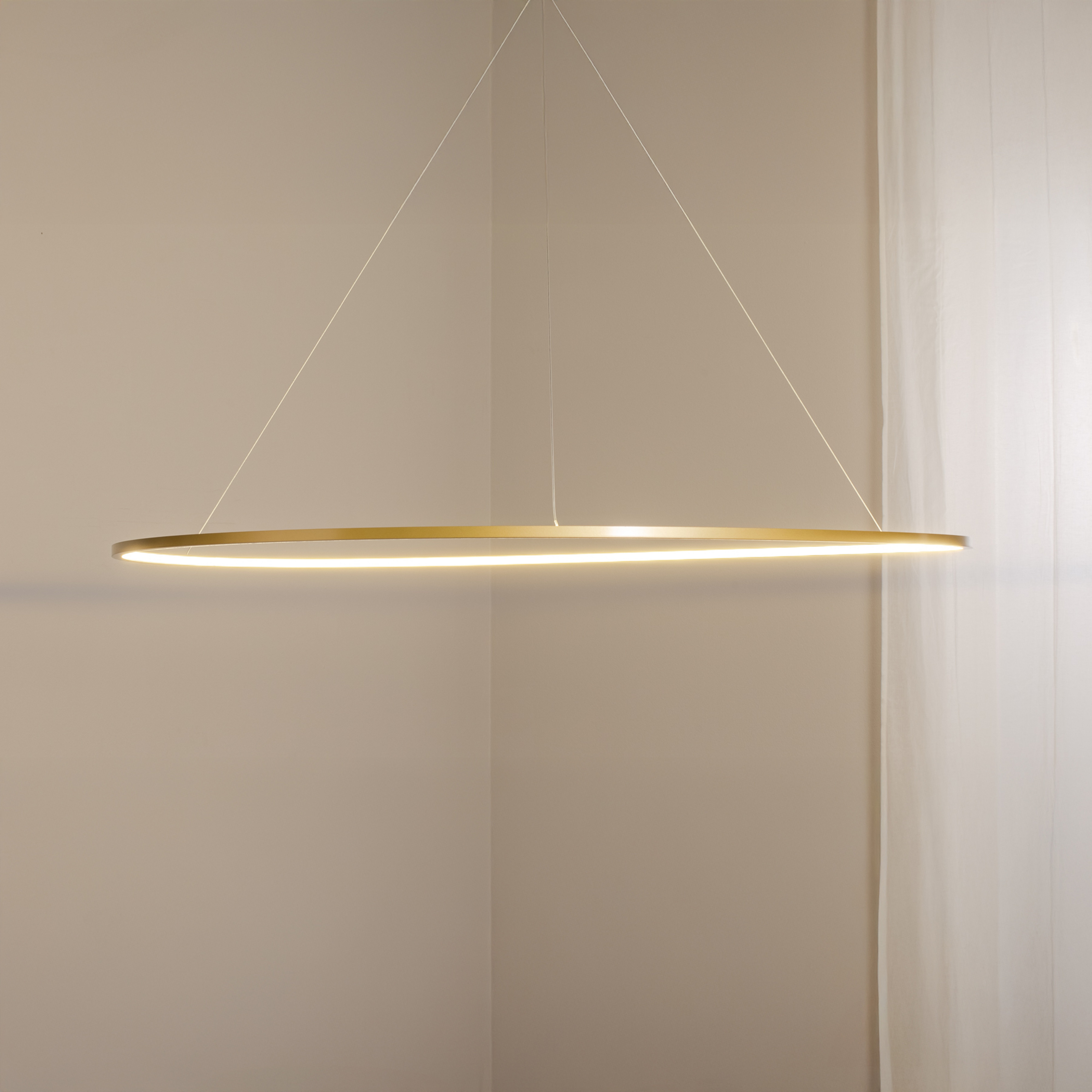 Suspension LED Saturno, Ø 120 cm, dorée, à 1 lampe, 4 000 K