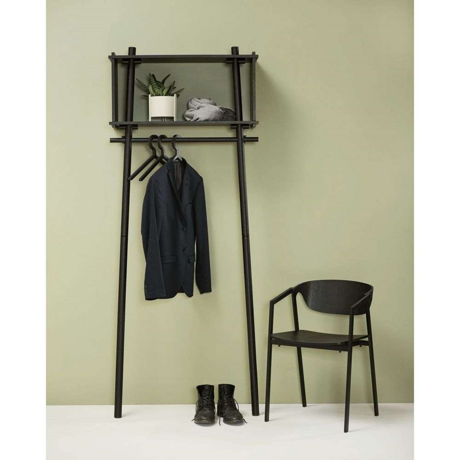 Töjbox Wardrobe Small Black Oak - Woud