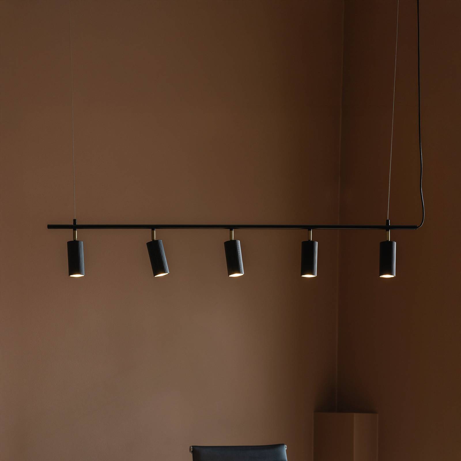 Lampa wisząca Globen Lighting Hubble 5, czarna, długość 130 cm, lampa