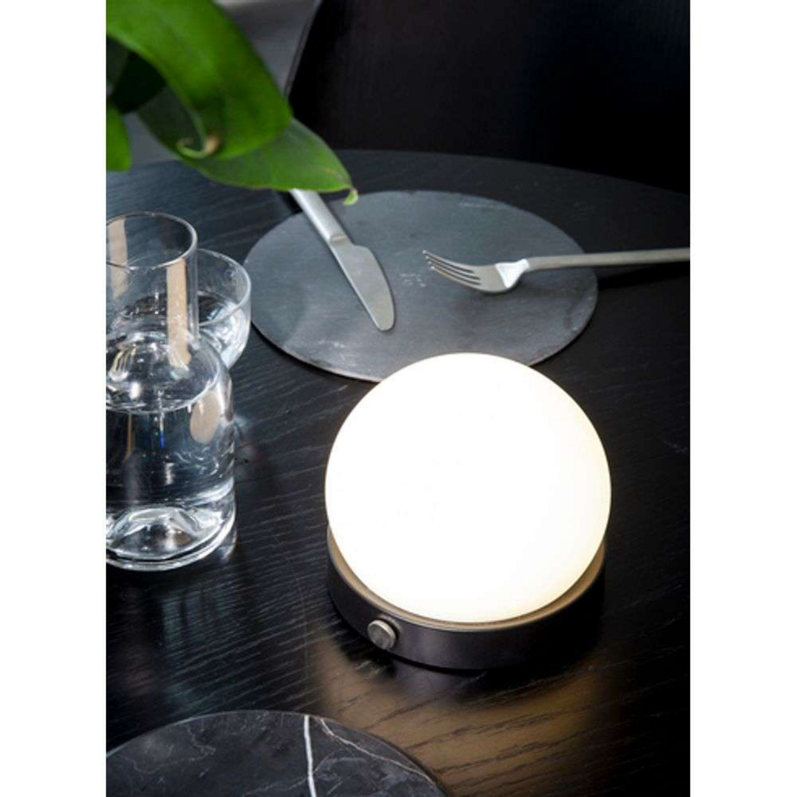 Carrie Portable Bordslampa Olive - Audo Copenhagen