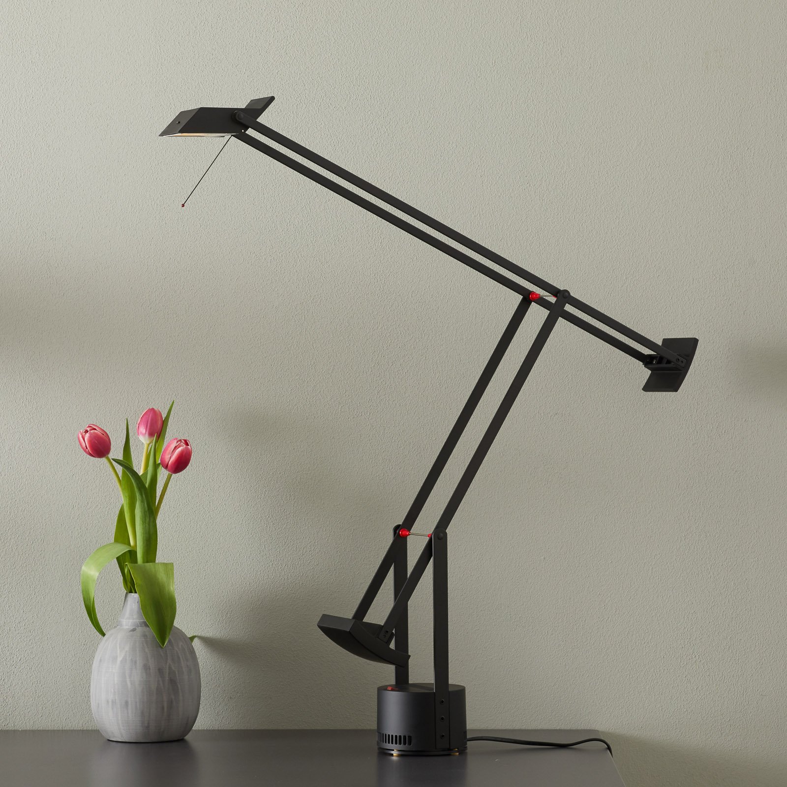 Artemide Tizio lámpara de mesa de diseño, negro