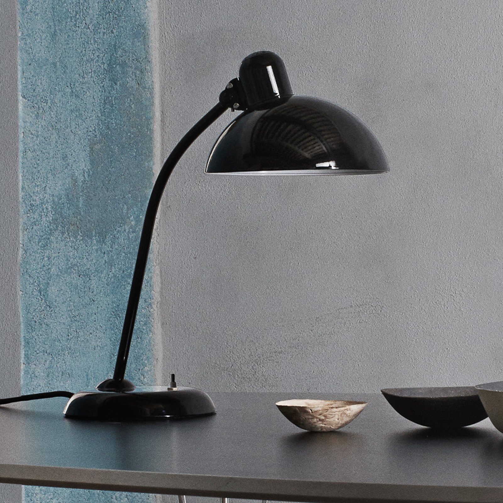 KAISER idell™ 6556-T Pöytävalaisin Musta - Fritz Hansen