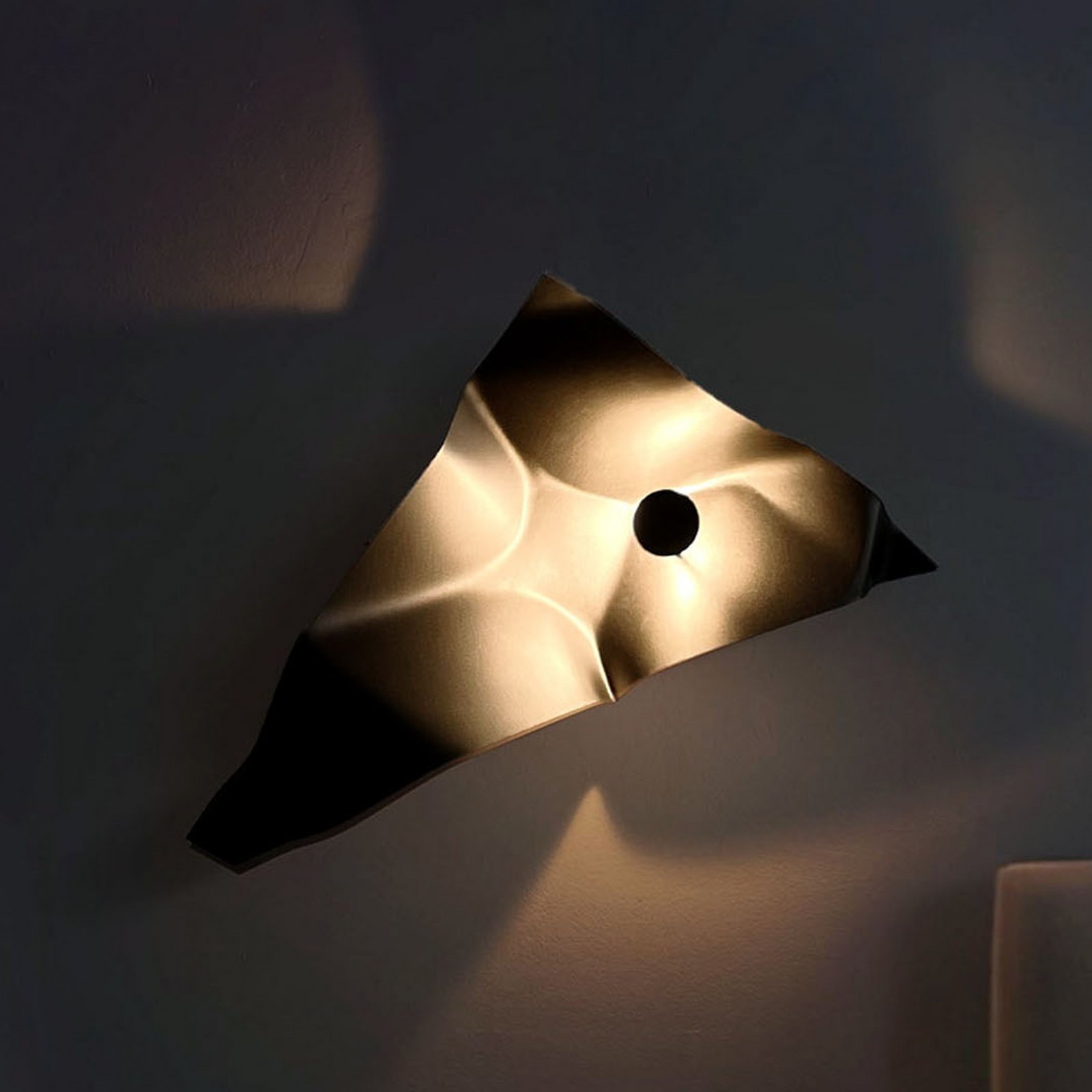 Knikerboker LED wall lamp Zona d'ombra, brown, 79 cm