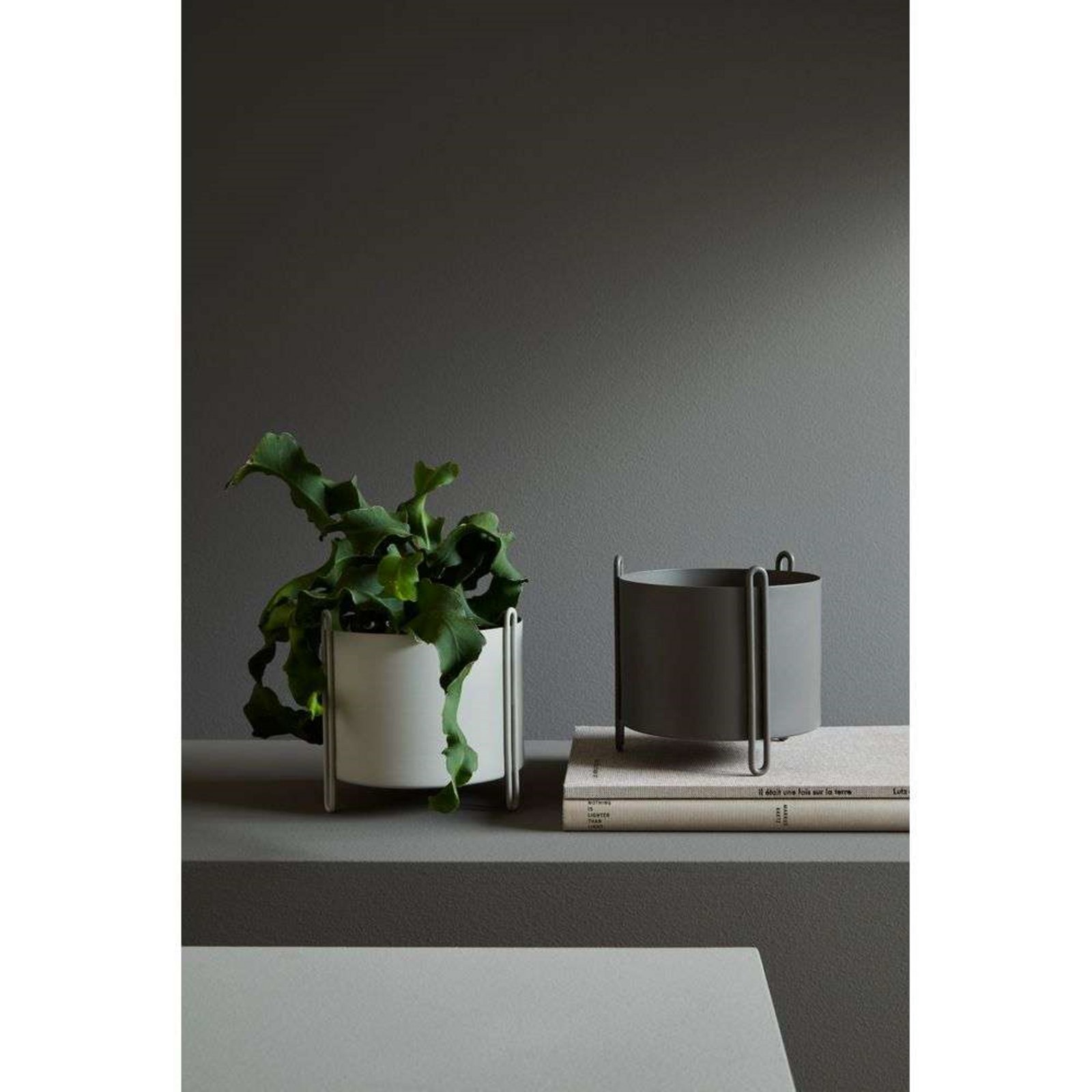 Pidestall Planter Small Grey - Woud