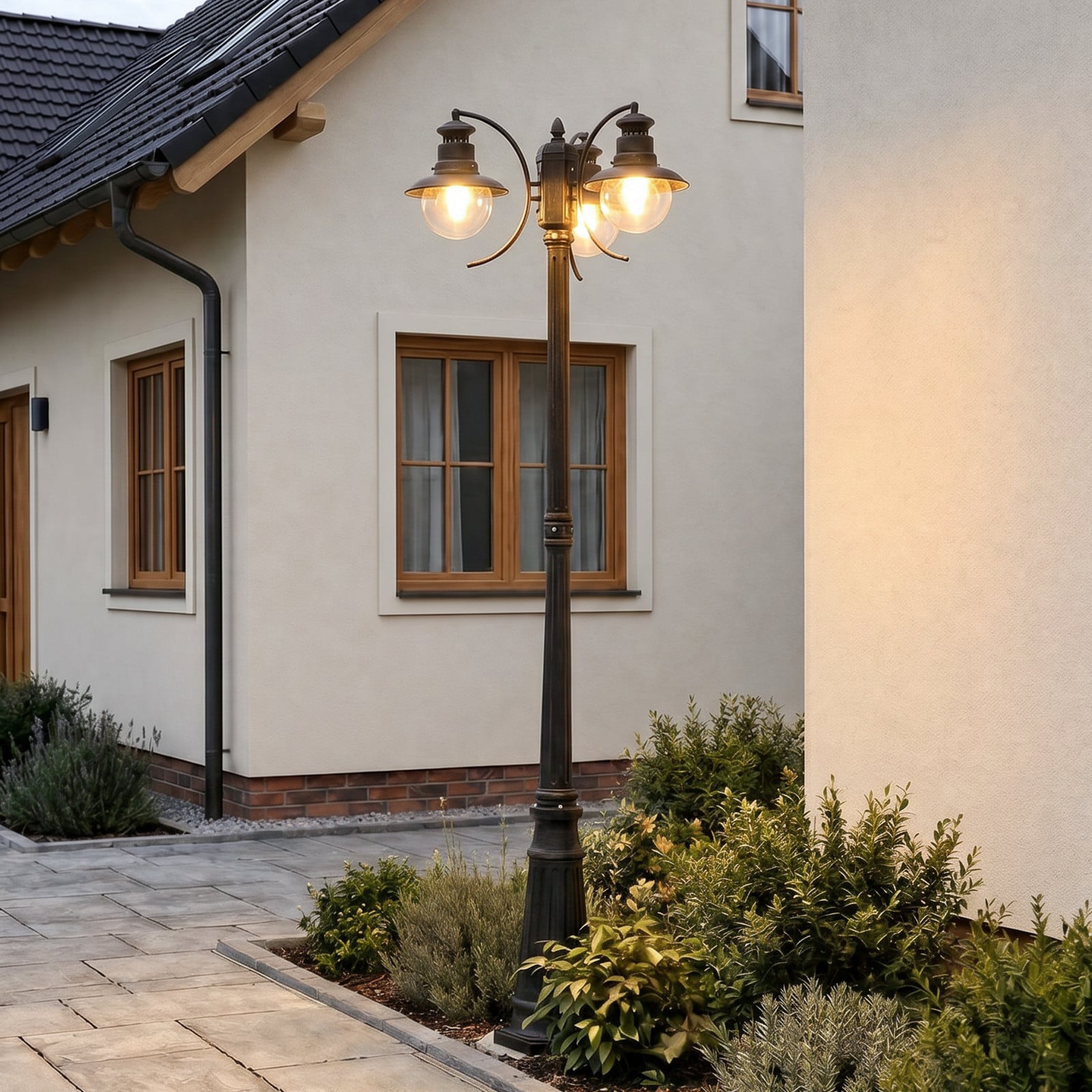 Eddie Utomhus Trädgårdslampa H198 Rust - Lindby - Lantlig / rustik - Metall - Med flera ljuskällor
