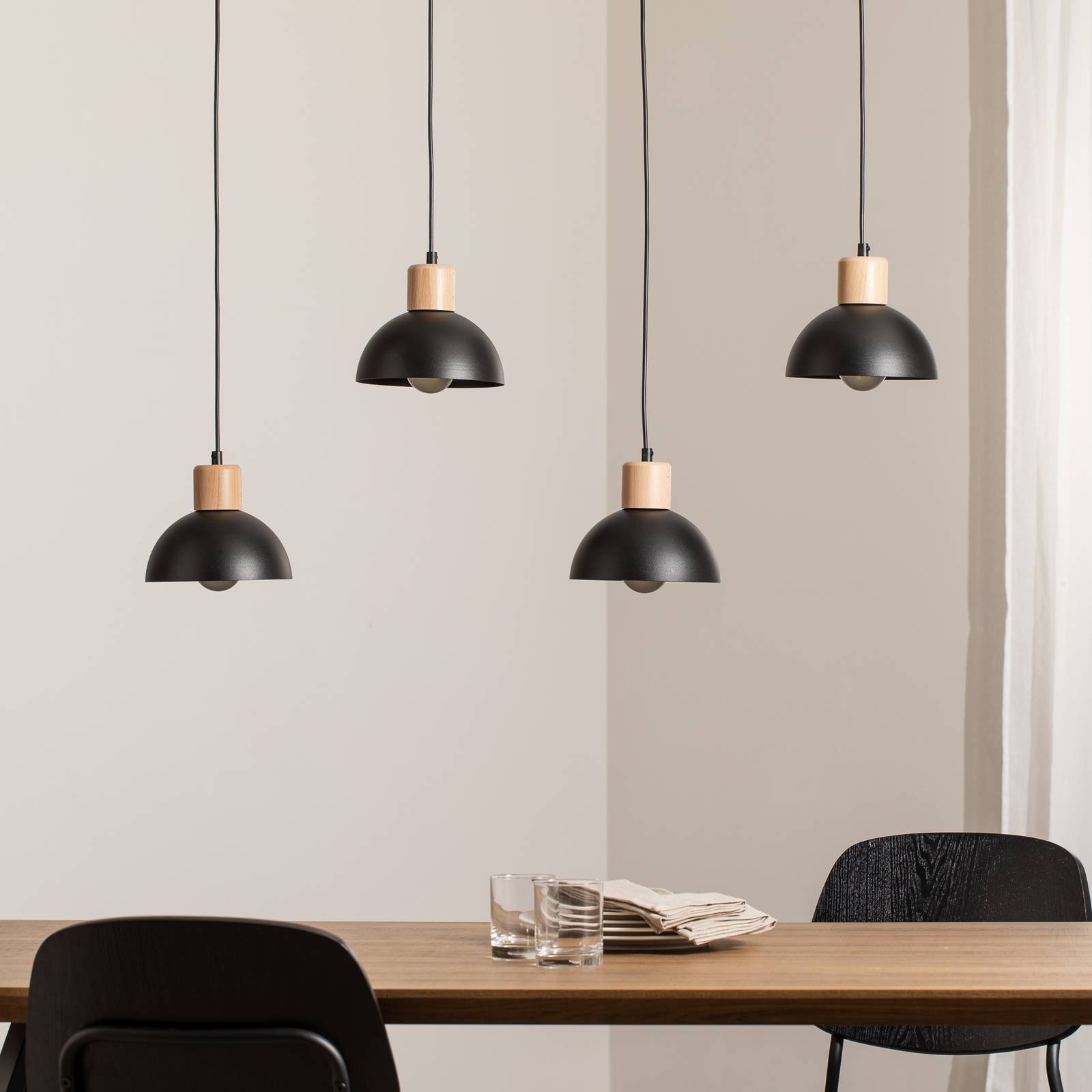 Pendellampe Seco, Länge 90 cm, schwarz, Metall/Holz, 4-flg. günstig online kaufen