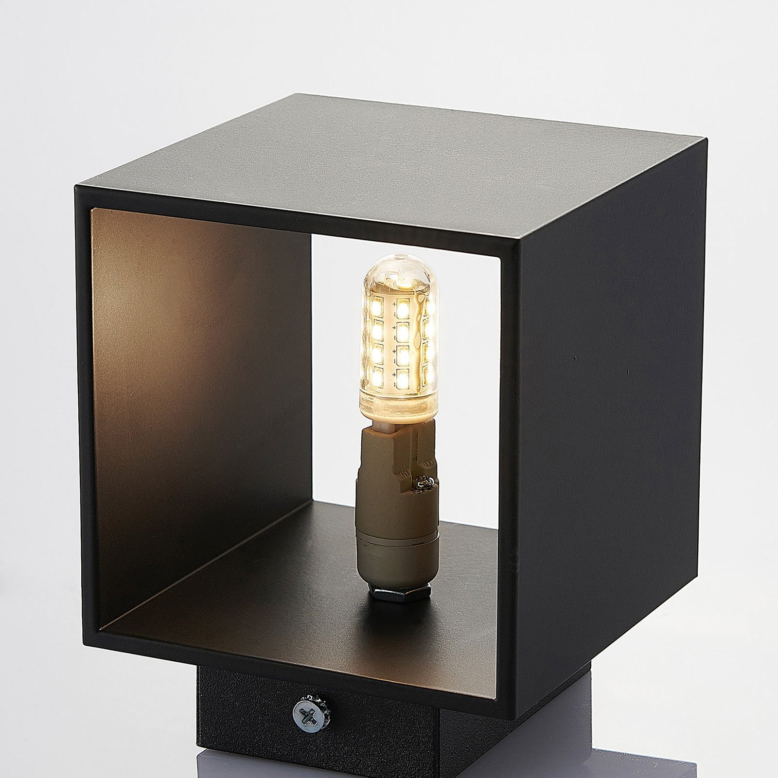 Lindby Mirza aluminium-wandlamp, hoekig, zwart