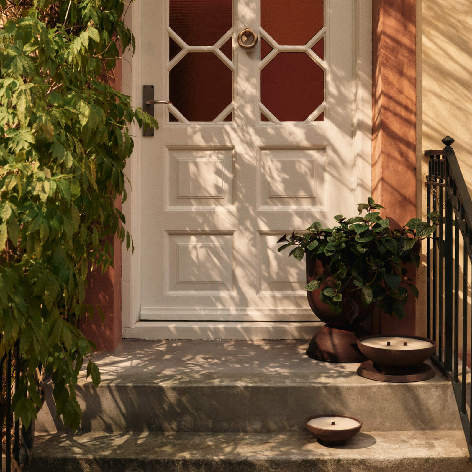 HOURGLASS Plant pot, iron rust colour, 43 cm - ferm LIVING