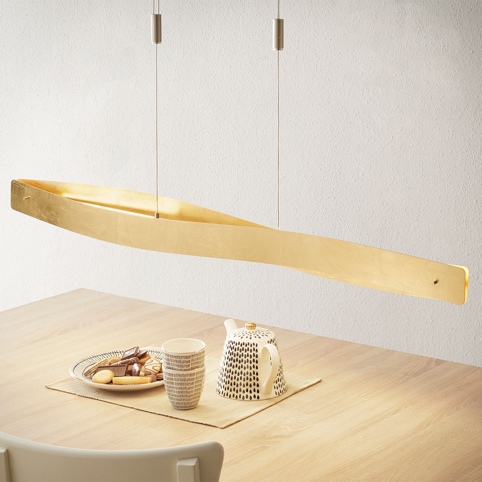 Lucande Curved LED hanging light Lian with a golden look, for Living / Dining Room, aluminium, steel, brass, 34 W, energy efficiency: A+, L: 119 cm, W: 11 cm, H: 10 cm