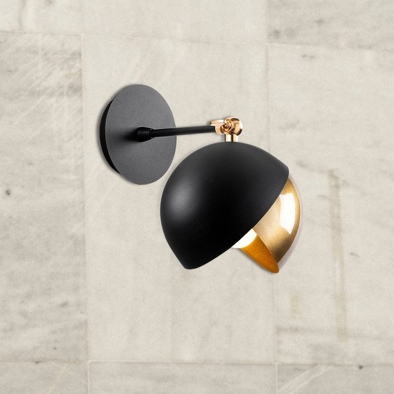 Berceste 252-A wall light, black/gold, metal, Ø 20 cm