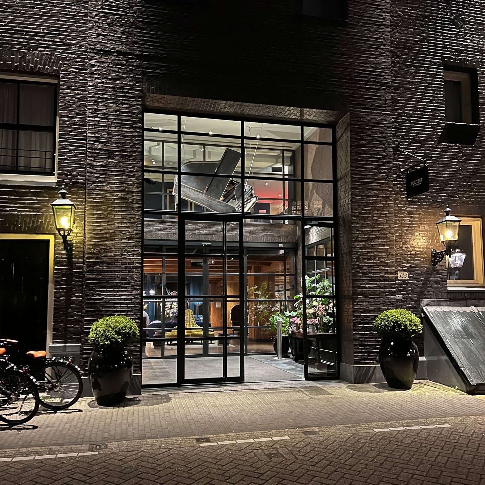 Smakfull utendørs vegglampe M43, svart