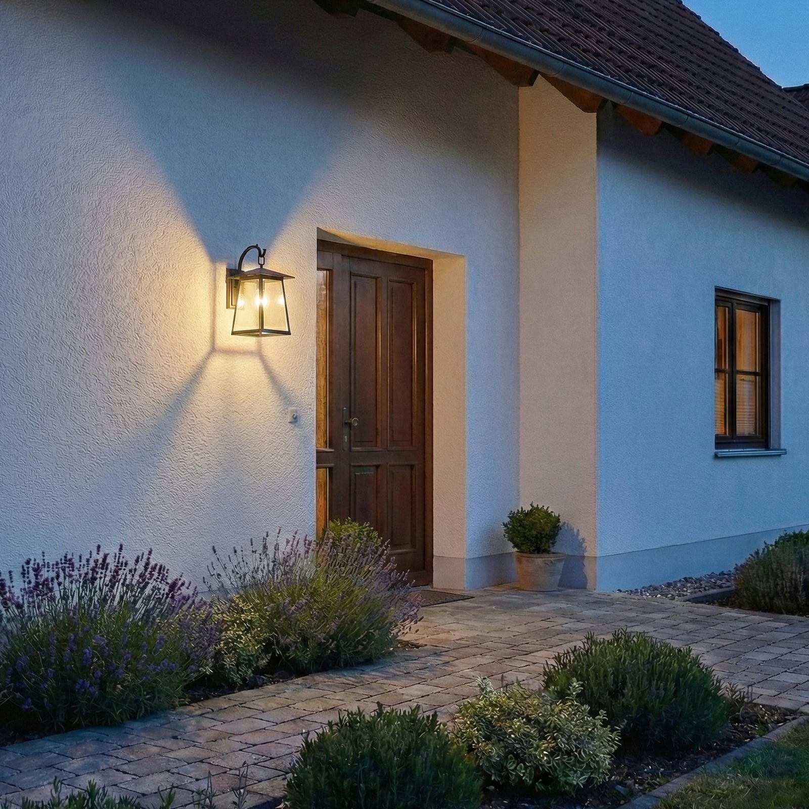 Lucande ulkoseinävalaisin Xavon, musta, lyhty, E27, IP44 Lucande ulkoseinävalaisin Xavon, musta, lyhty, E27, IP44