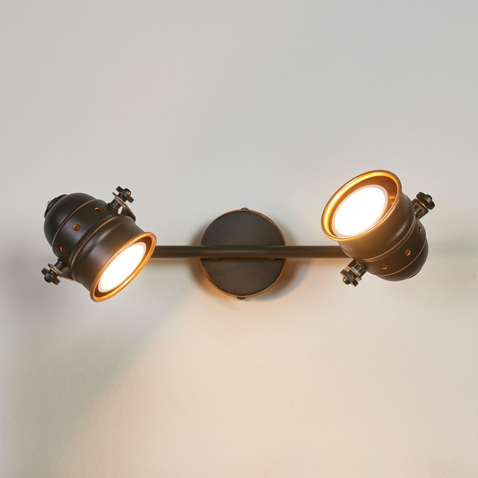 GU10-taklampe Leonor, svart og gyllen