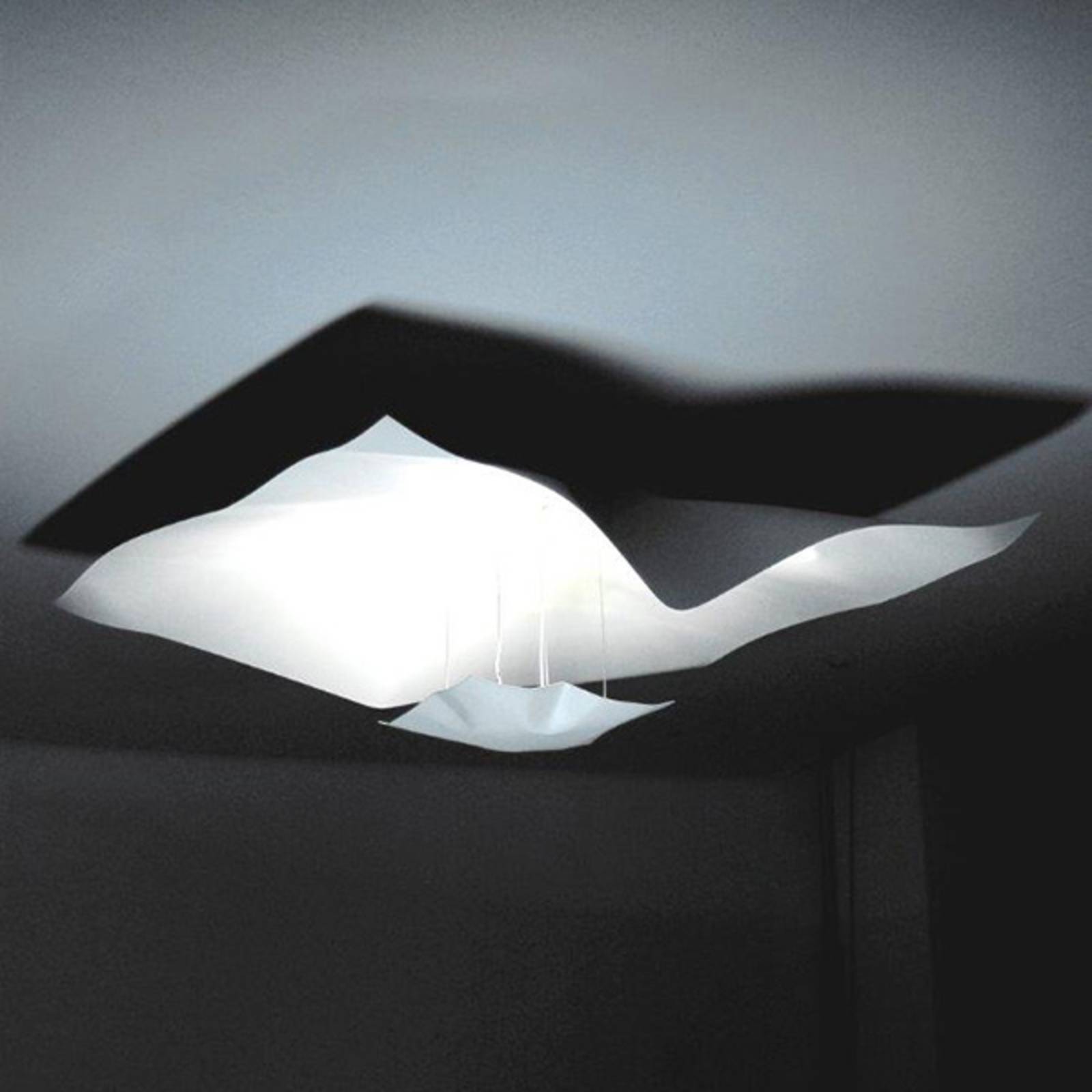 Biała lampa sufitowa Crash, 75 cm