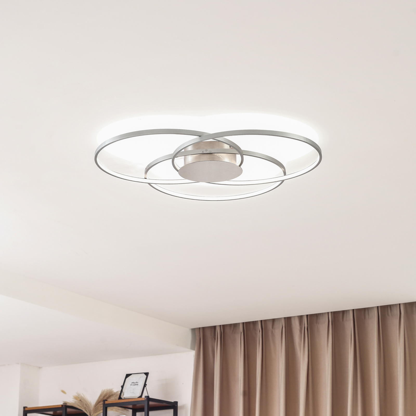 Lindby Riley LED φωτιστικό οροφής, ρυθμιζόμενο, αλουμίνιο
