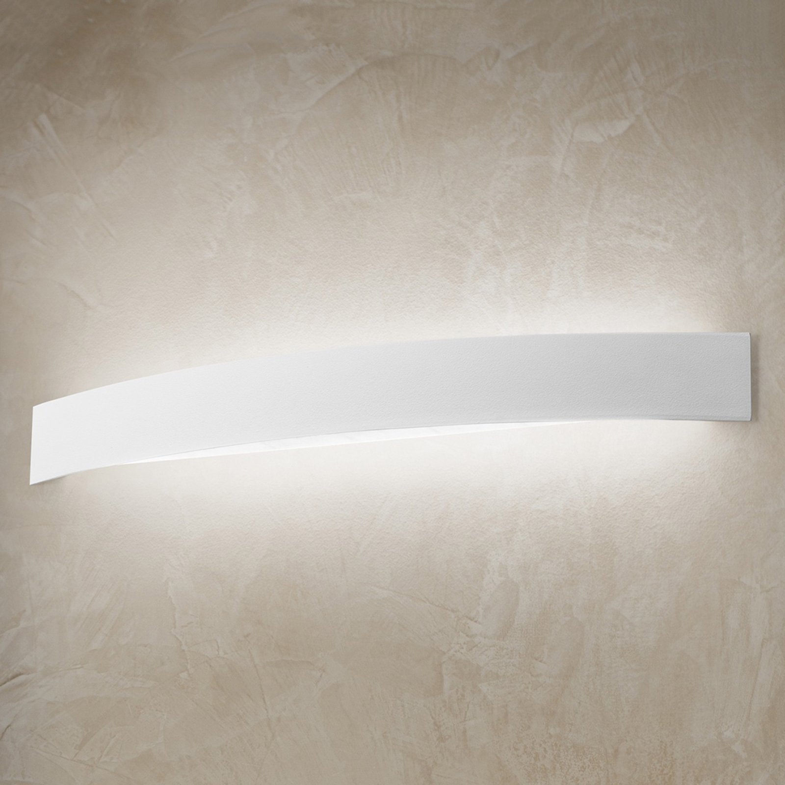 Bueformet LED-vegglampe Curve i hvitt