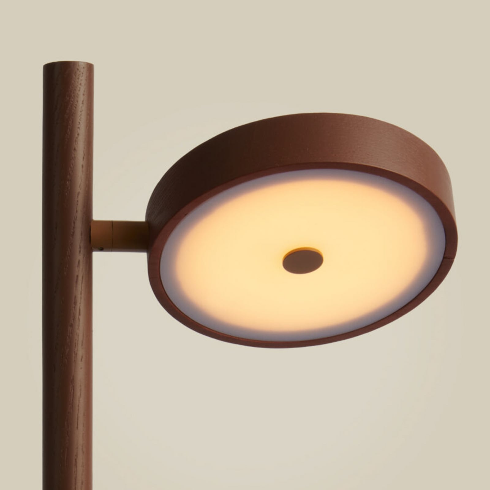 GOOD & MOJO LED-põrandalamp Okinawa, 1-flg. pruun, 146 cm, puit