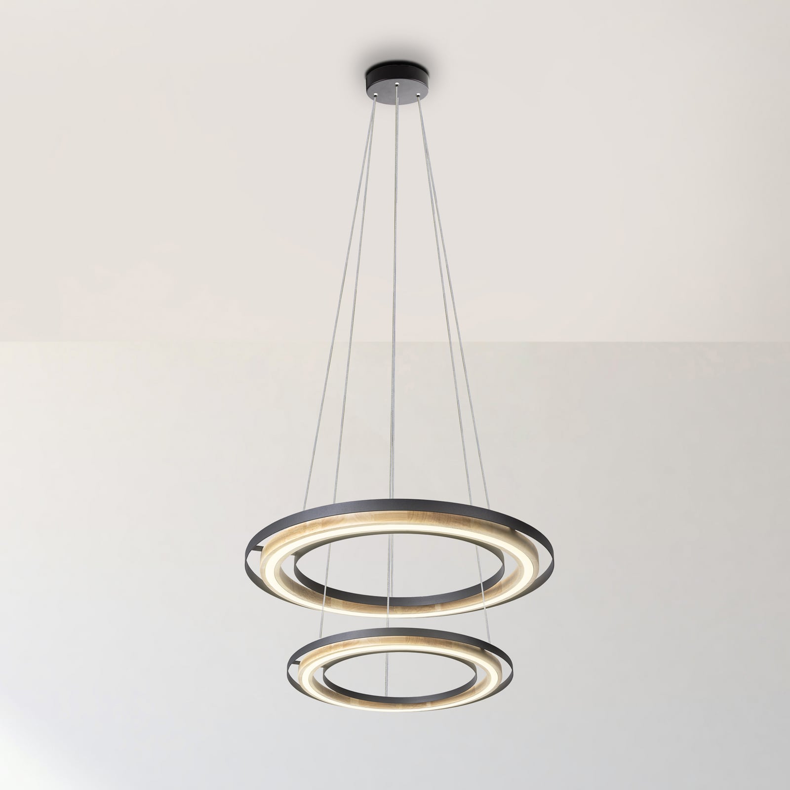 LED-Hängeleuchte Rilas, schwarz/holz, Ø 57 cm, dimmbar