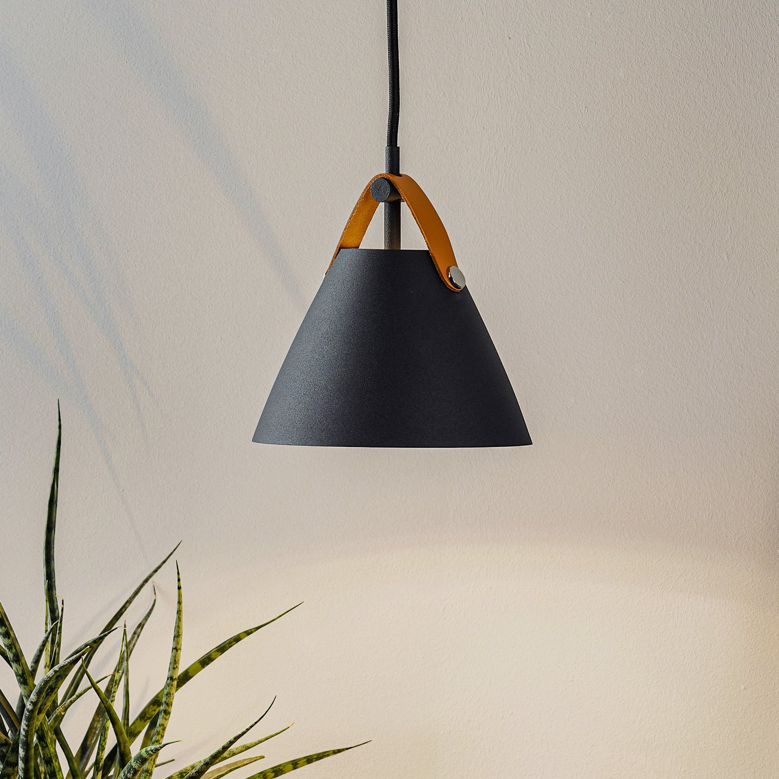 Lámpara colgante Strap, Ø 16,5 cm, negro