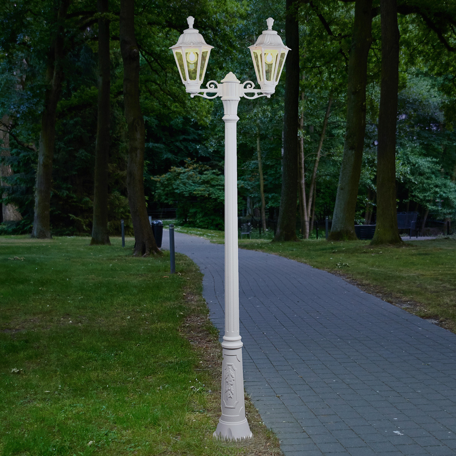 LED lantaarnpaal Artu Rut, 2-lamps, E27, wit