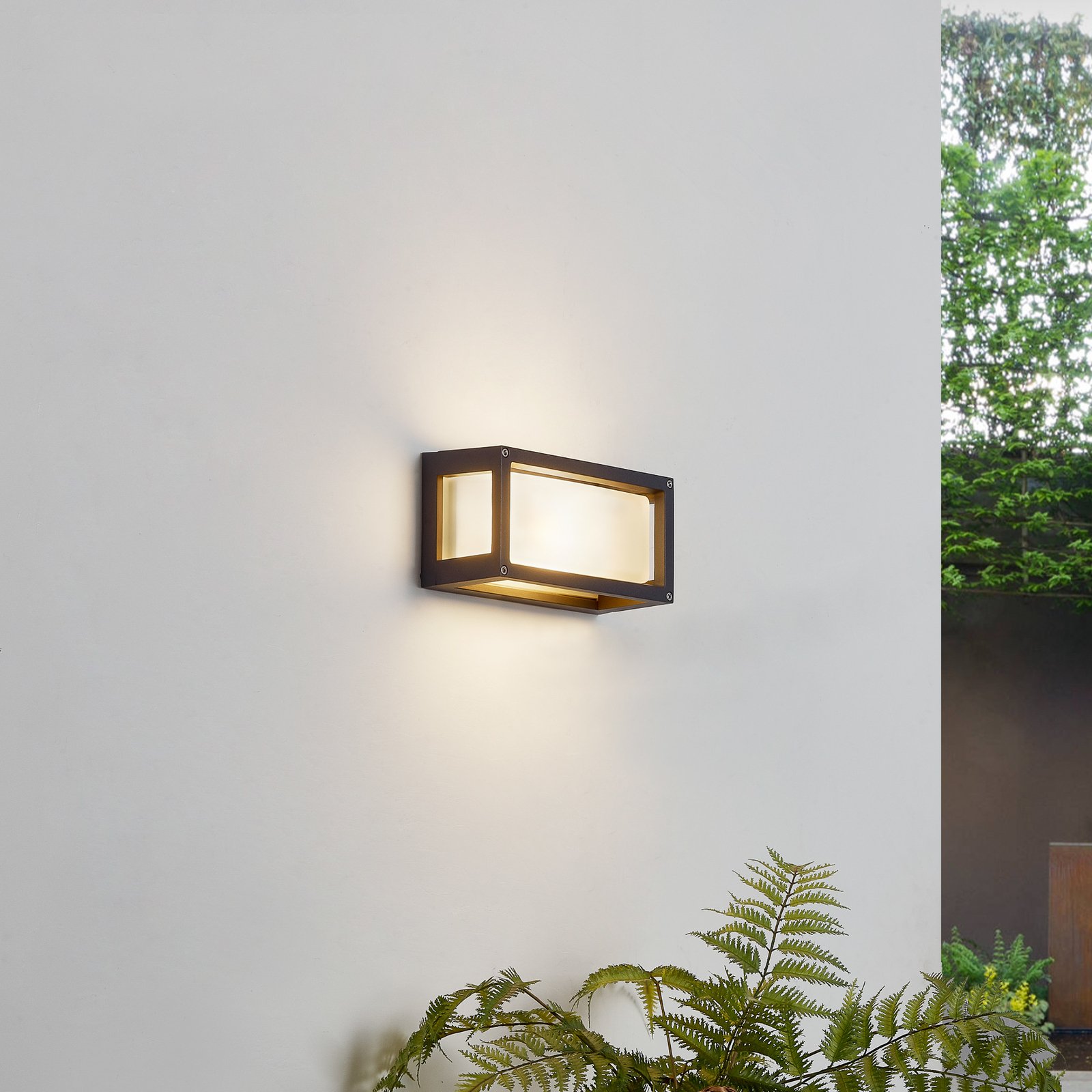 Lámpara de pared exterior Aurelien con marco gris