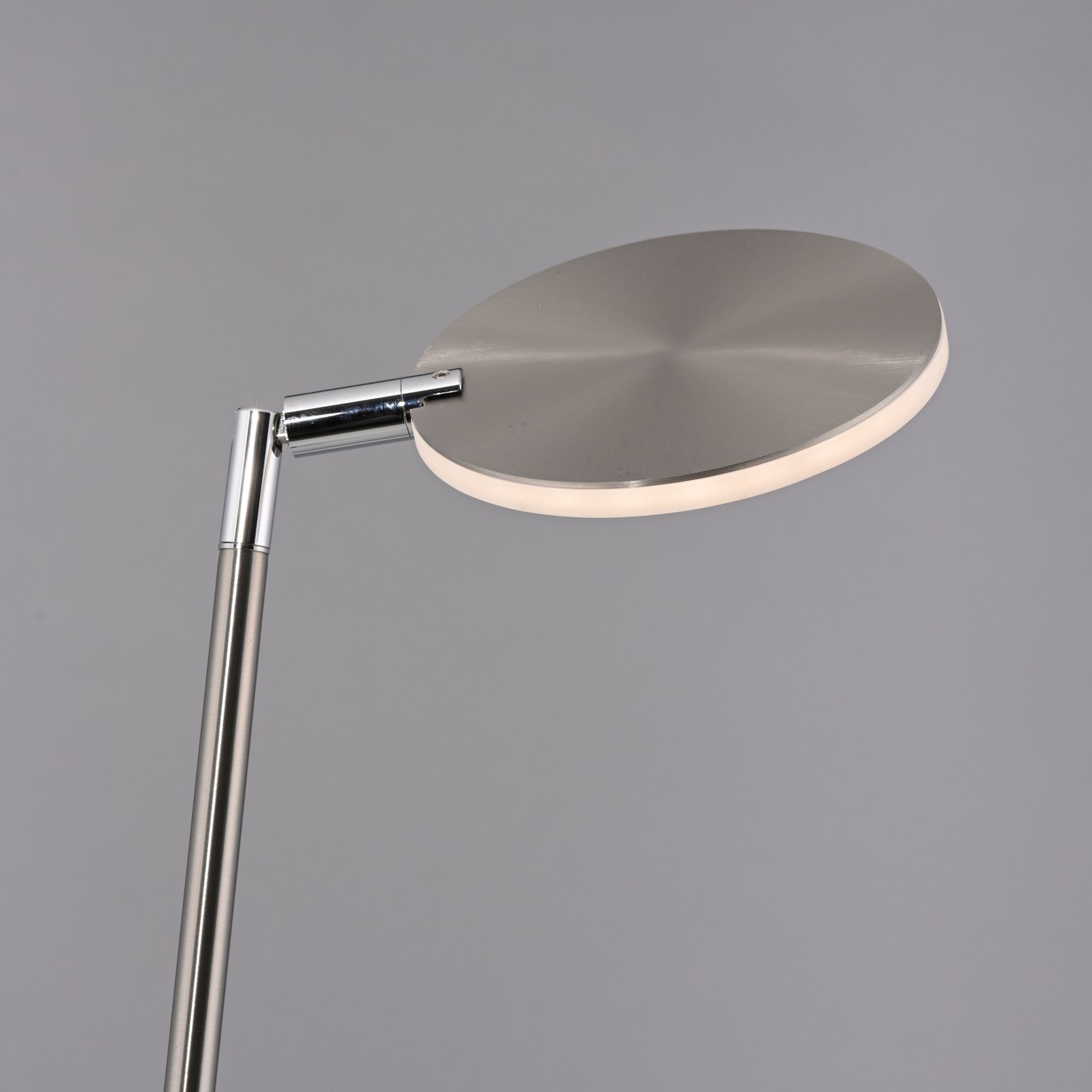 Paul Neuhaus piantana LED Akku-Bente, grigio, CCT, USB-C