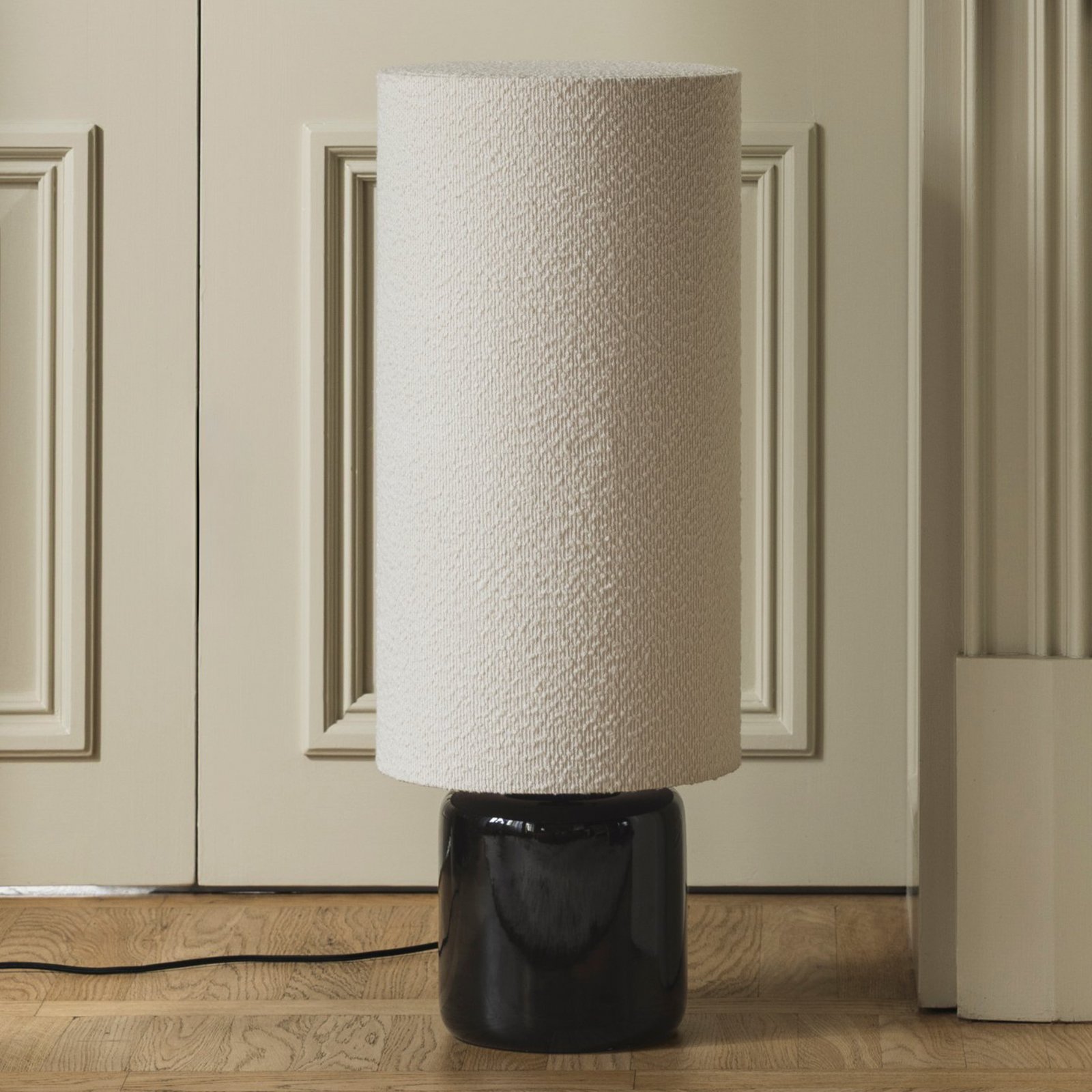 Lampe de table Florian blanche/noire Hauteur 80 cm - Globen Lighting Lampe de table Florian blanche/noire Hauteur 80 cm - Globen Lighting