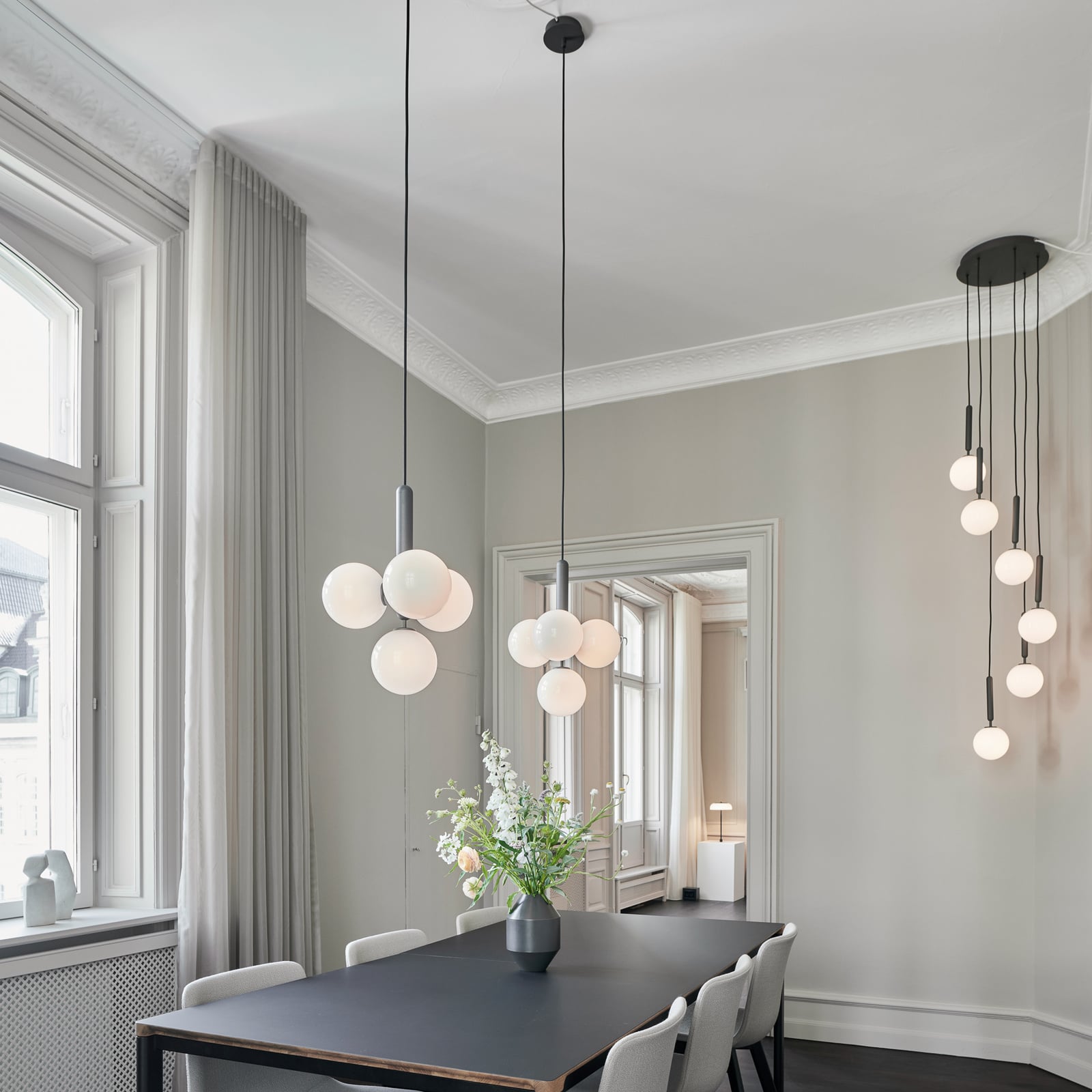 Miira 6 lysekrone, Ø 35 cm, grå/opal, 6 lyskilder - Nuura