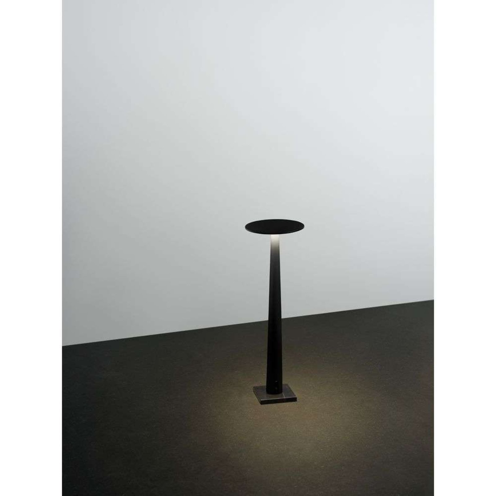 Portofino Veioză Matt Black/Black Marquina - Nemo Lighting