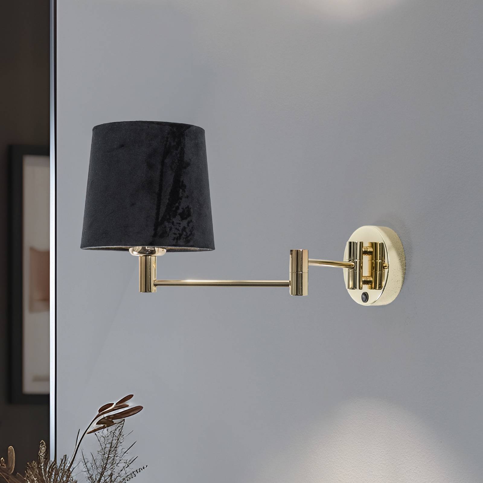 Wandleuchte Solo, Kegel, Velours, schwarz/gold günstig online kaufen