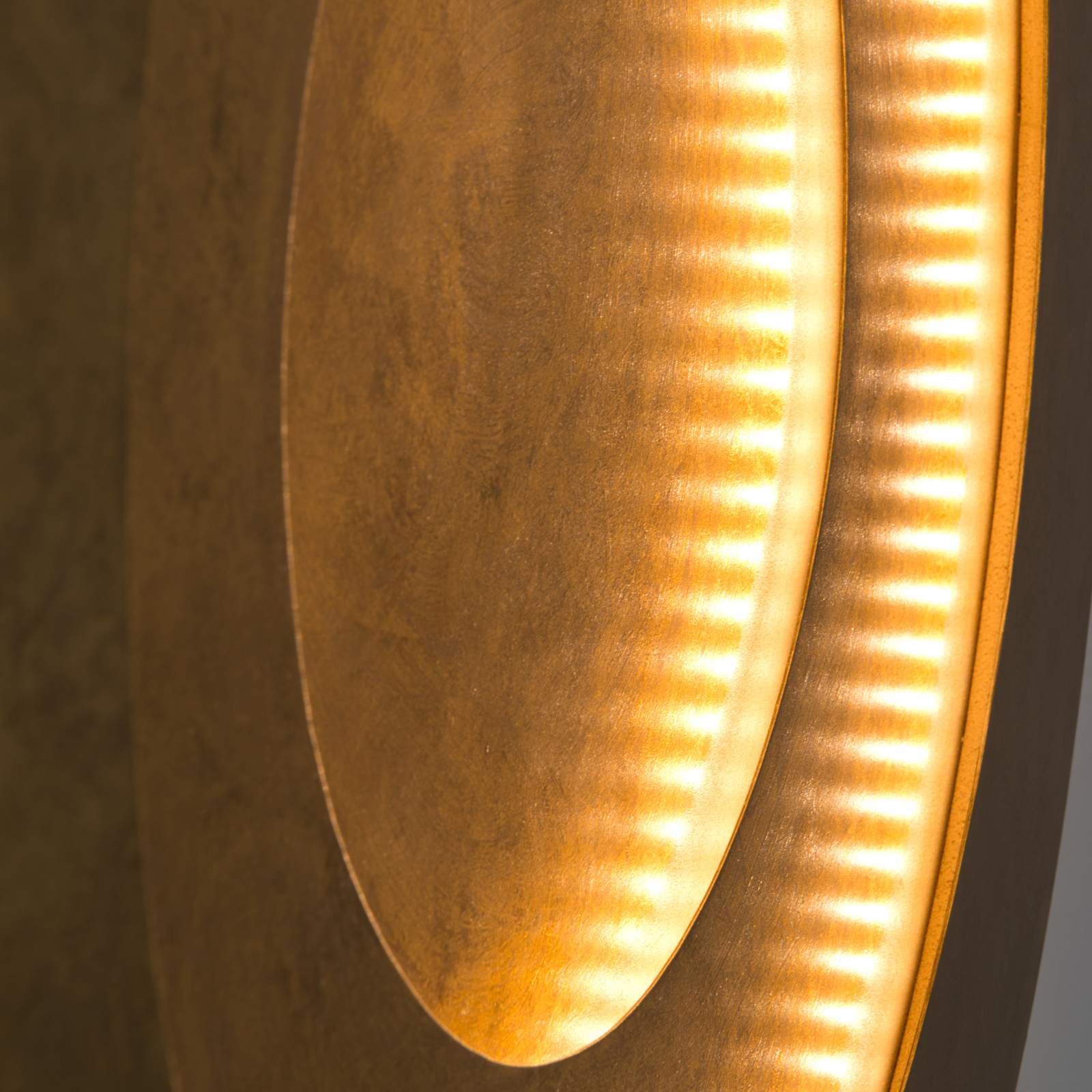 Nástenné LED svetlo Masaccio Rotondo, zlatá