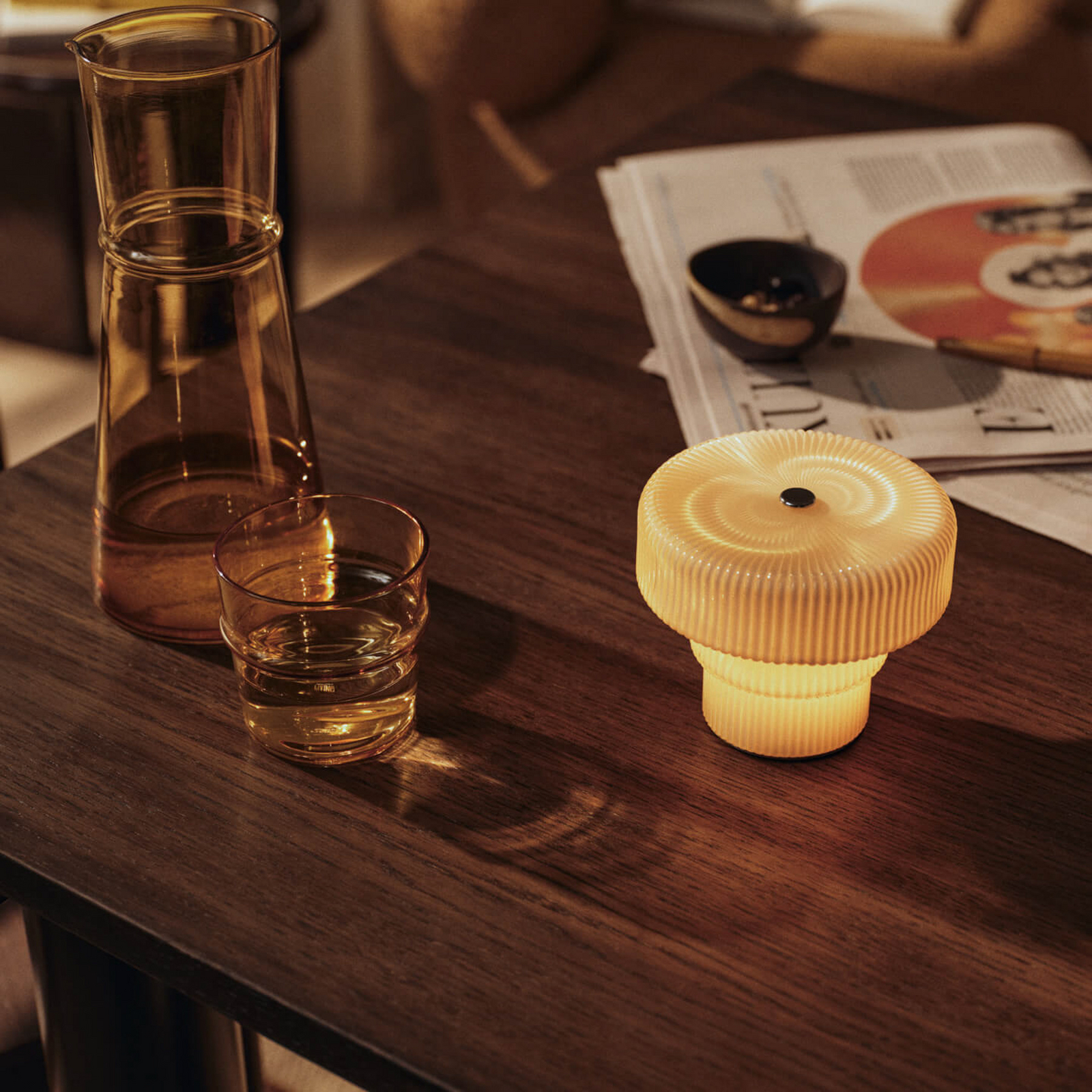 Ripple hordozható asztali lámpa, krém, 10 cm, üveg - ferm LIVING