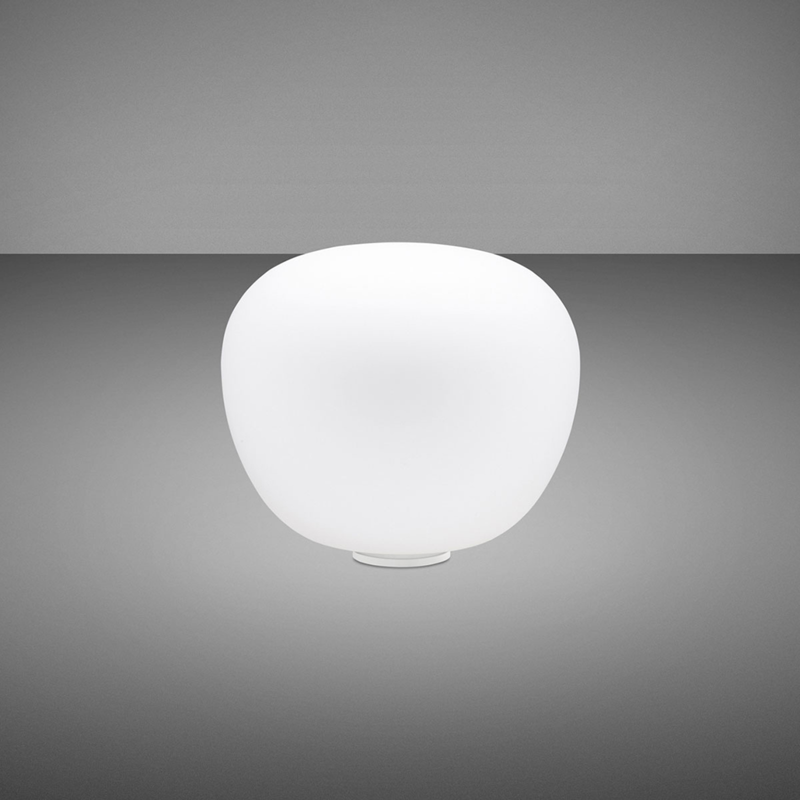 Fabbian Lumi Mochi bordslampa, liggande, Ø 20 cm
