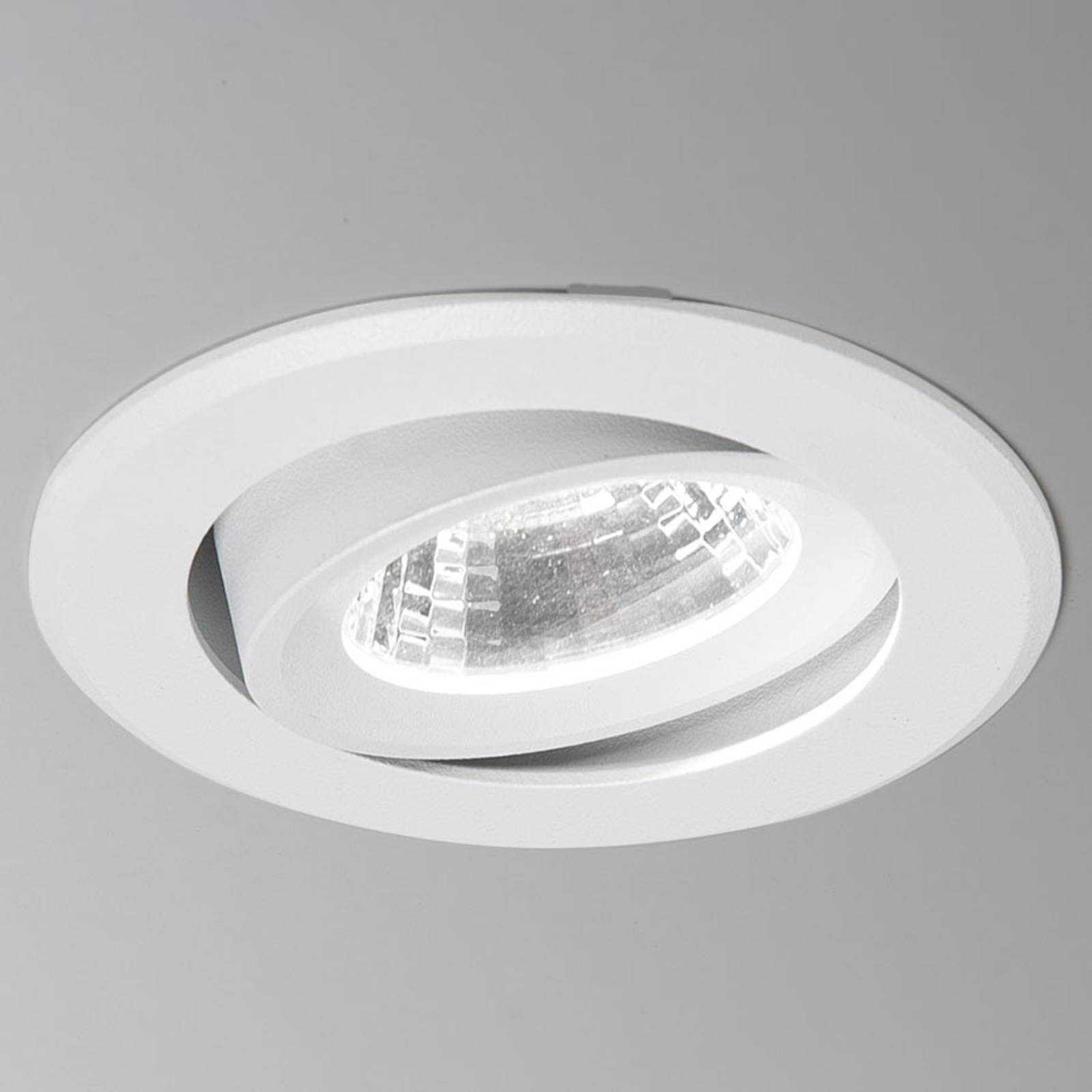 E-shop Agon Okrúhle zapustené bodové svietidlo LED 3 000 K 40° biela